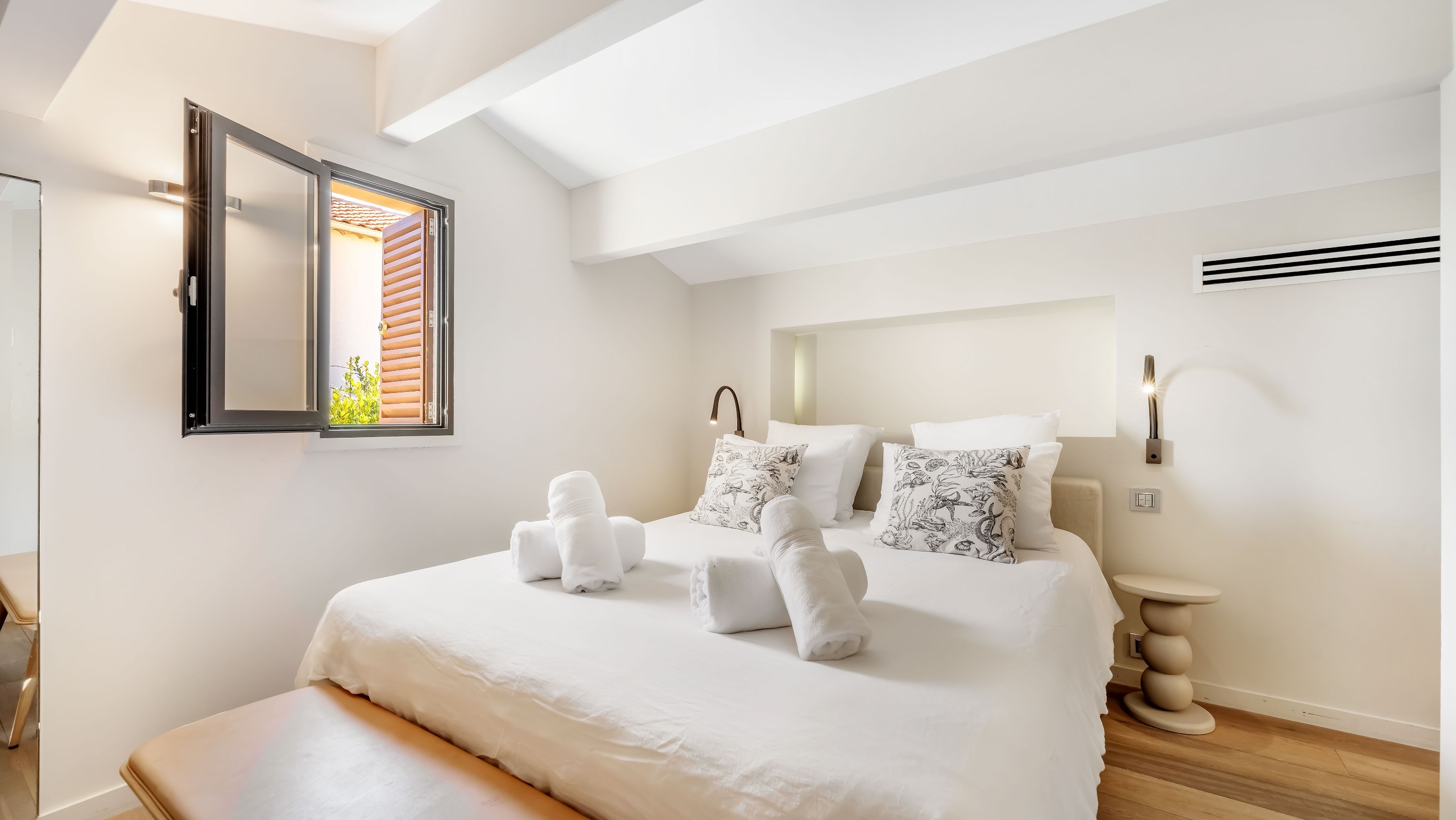  Saint-Tropez house 4 bedroom renovated walking distance village centre garden n… - 物件實景