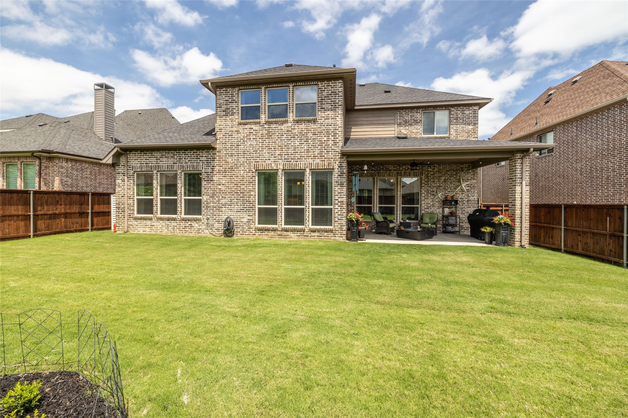 Roanoke, Texas, 76262, United States, 4 Bedrooms Bedrooms, ,5 BathroomsBathrooms,Residential,For Sale,1827754