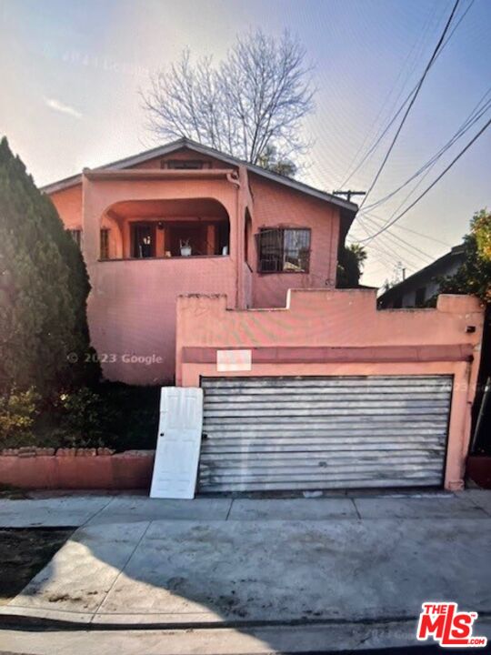 Los Angeles, California, 90033, United States, 4 Bedrooms Bedrooms, ,1 BathroomBathrooms,Residential,For Sale,1917039