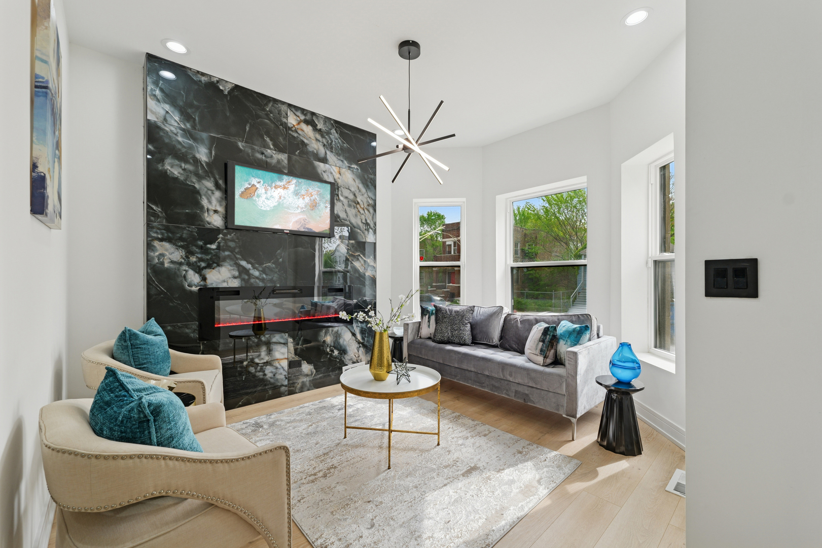 Chicago, Illinois, 60637, United States, 7 Bedrooms Bedrooms, ,Residential,For Sale,1917377