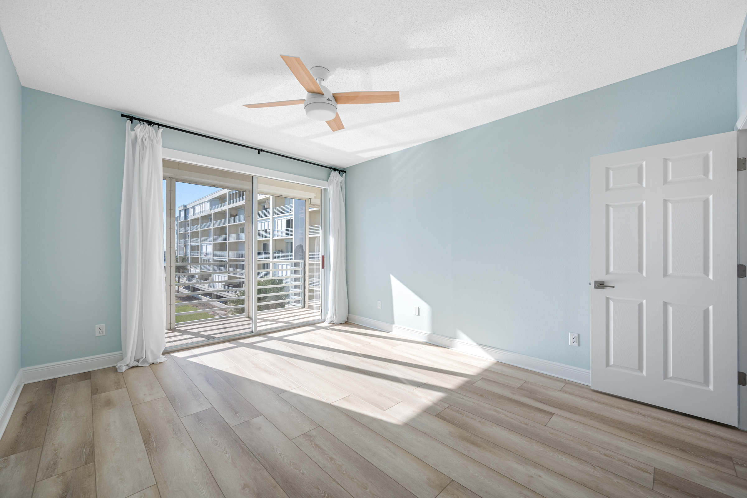 South Pasadena, Florida, 33707, United States, 2 Bedrooms Bedrooms, ,2 BathroomsBathrooms,Residential,For Sale,1987070