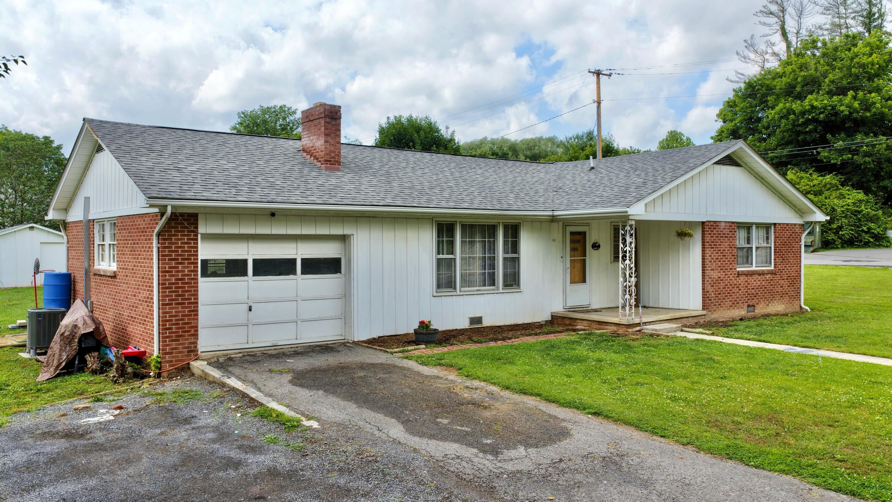 Chestnut Ave, Alderson, WV 24910 #1