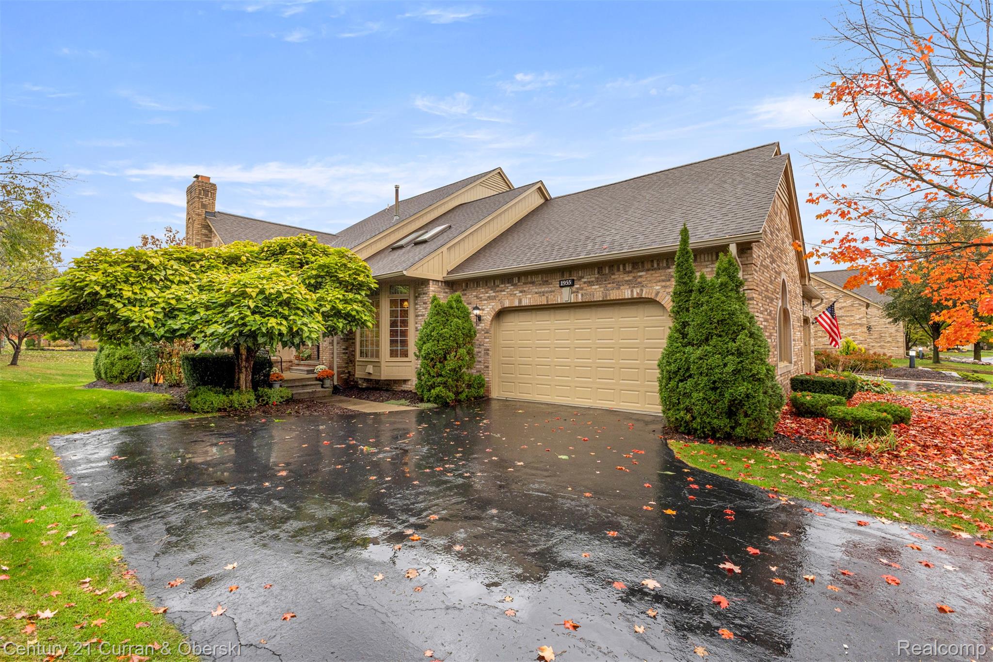 Shelby Charter Township, Michigan, 48316, United States, 2 Bedrooms Bedrooms, ,4 BathroomsBathrooms,Residential,For Sale,1977088