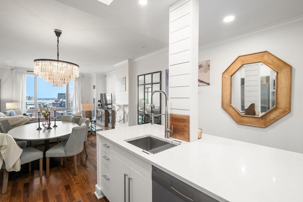 Boston, Massachusetts, 02110, United States, 2 Bedrooms Bedrooms, ,3 BathroomsBathrooms,Residential,For Sale,1868847