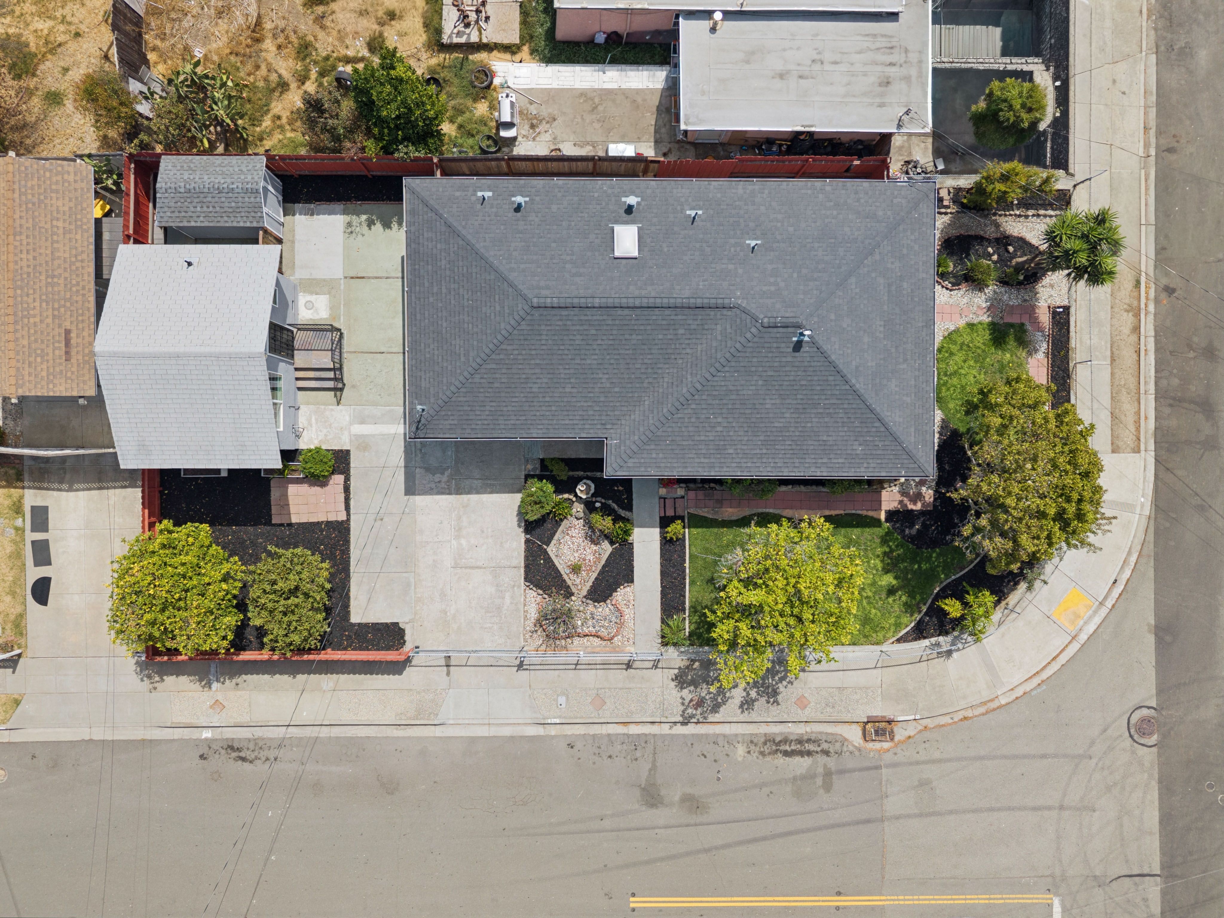  Charming Newark Home with Versatile Detached Guest House - 物件實景