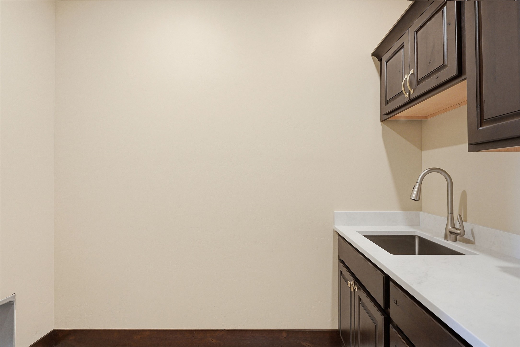  475 Ashleigh Lane - 物件實景