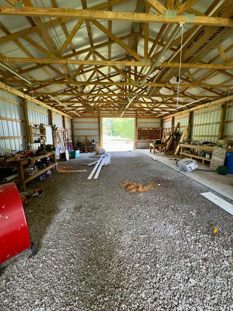 Albany, Kentucky, 42602, United States, 4 Bedrooms Bedrooms, ,2 BathroomsBathrooms,Residential,For Sale,1905722