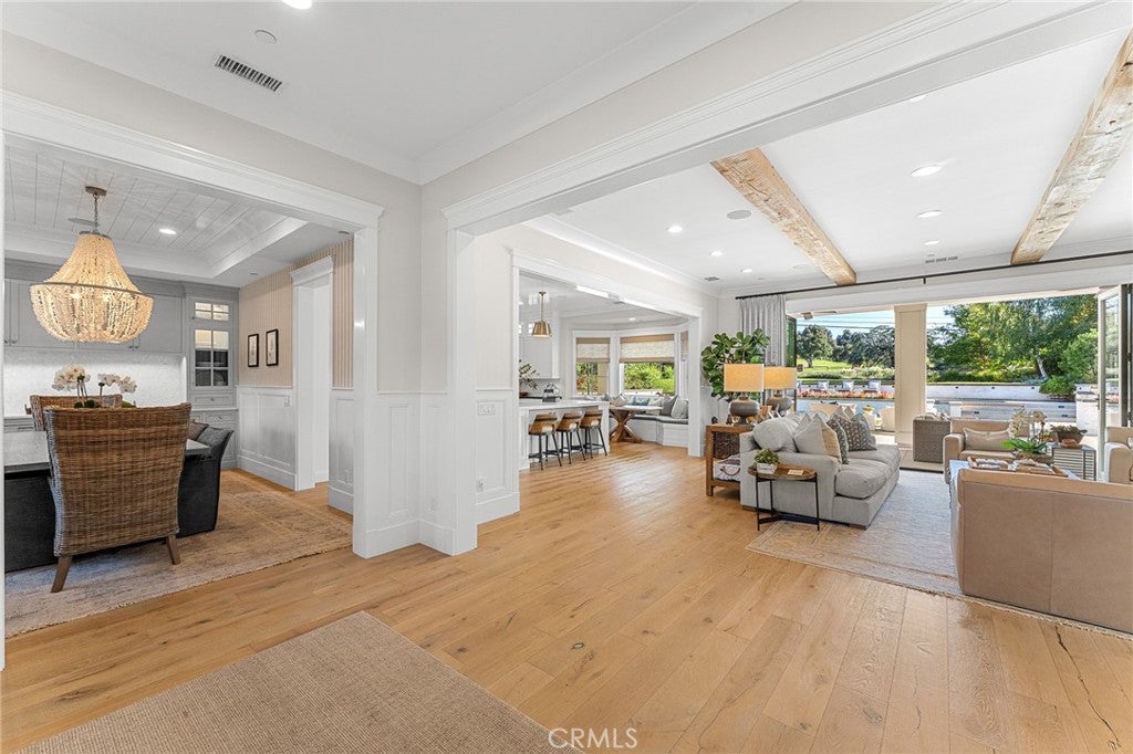 Redlands, California, 92373, United States, 5 Bedrooms Bedrooms, ,6 BathroomsBathrooms,Residential,For Sale,1984155