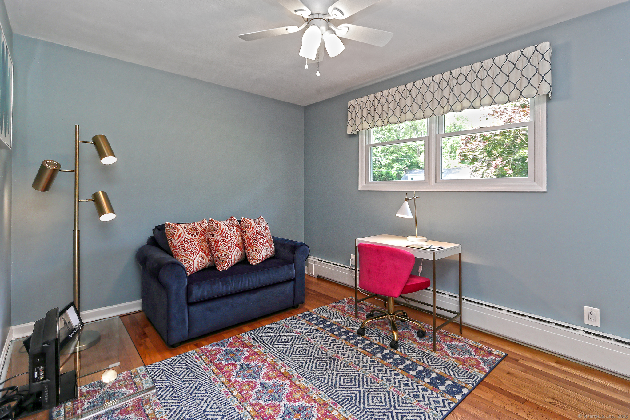 Orange, Connecticut, 06477, United States, 3 Bedrooms Bedrooms, ,3 BathroomsBathrooms,Residential,For Sale,1911286