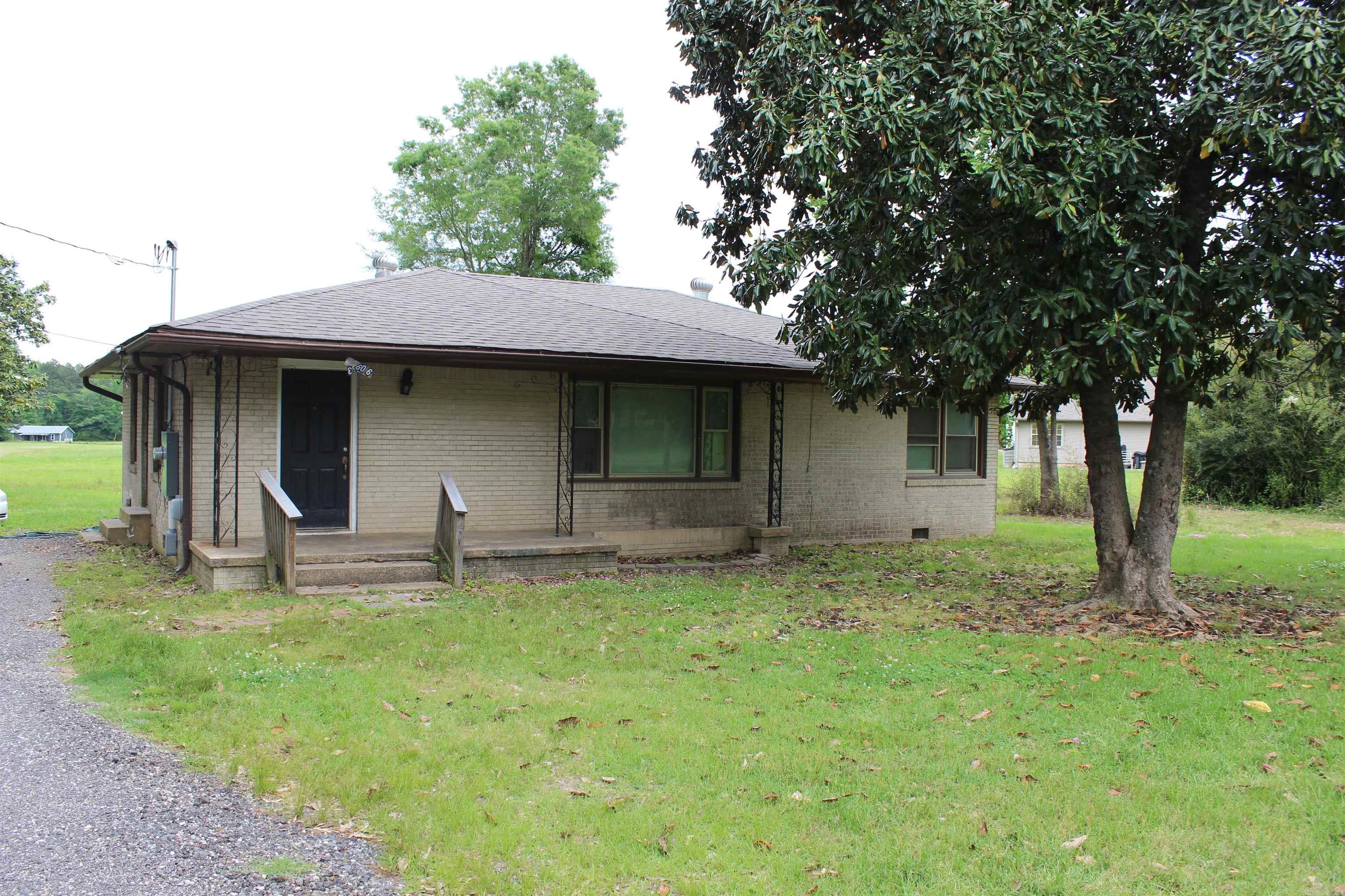 Haskell, Arkansas, 72015, United States, 3 Bedrooms Bedrooms, ,4 BathroomsBathrooms,Residential,For Sale,1985542