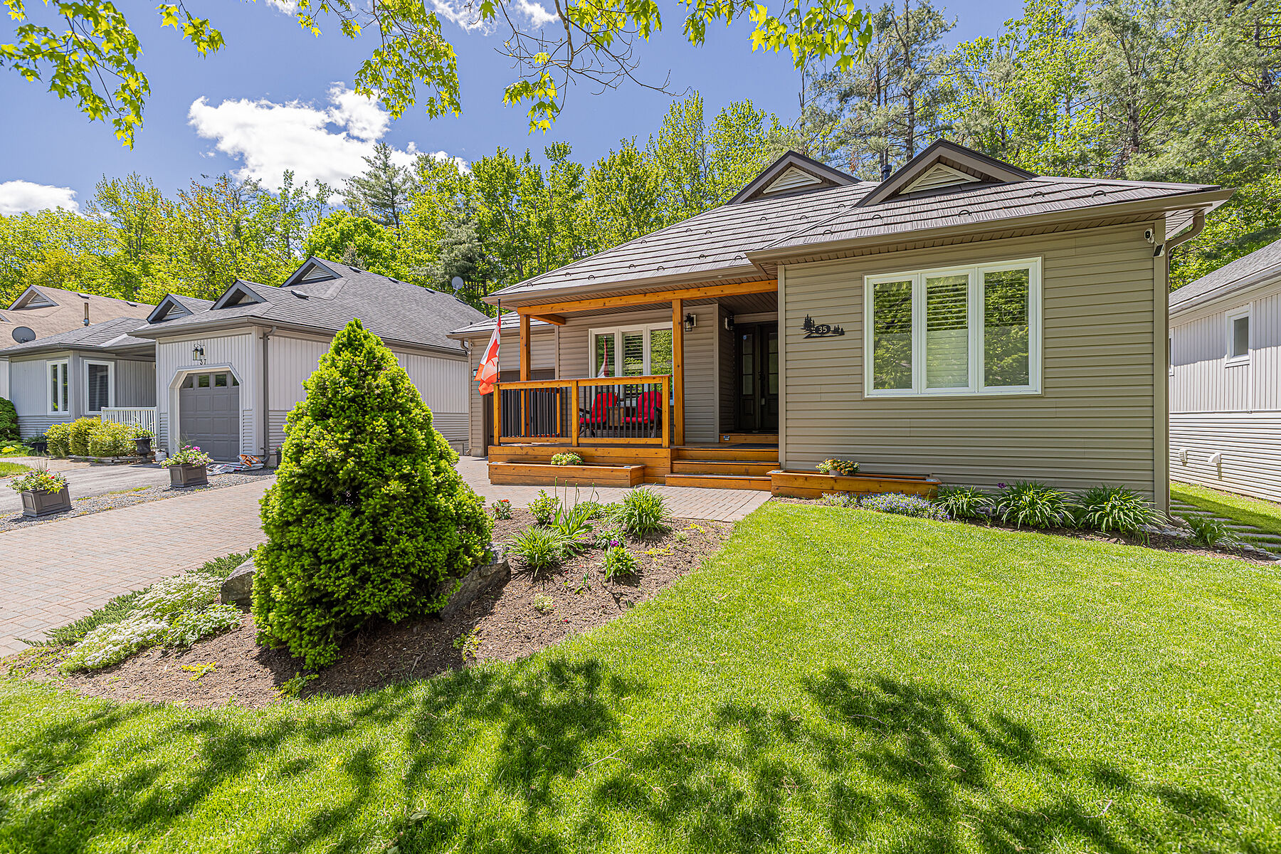  Immaculate Pineridge Bungalow - 物件實景