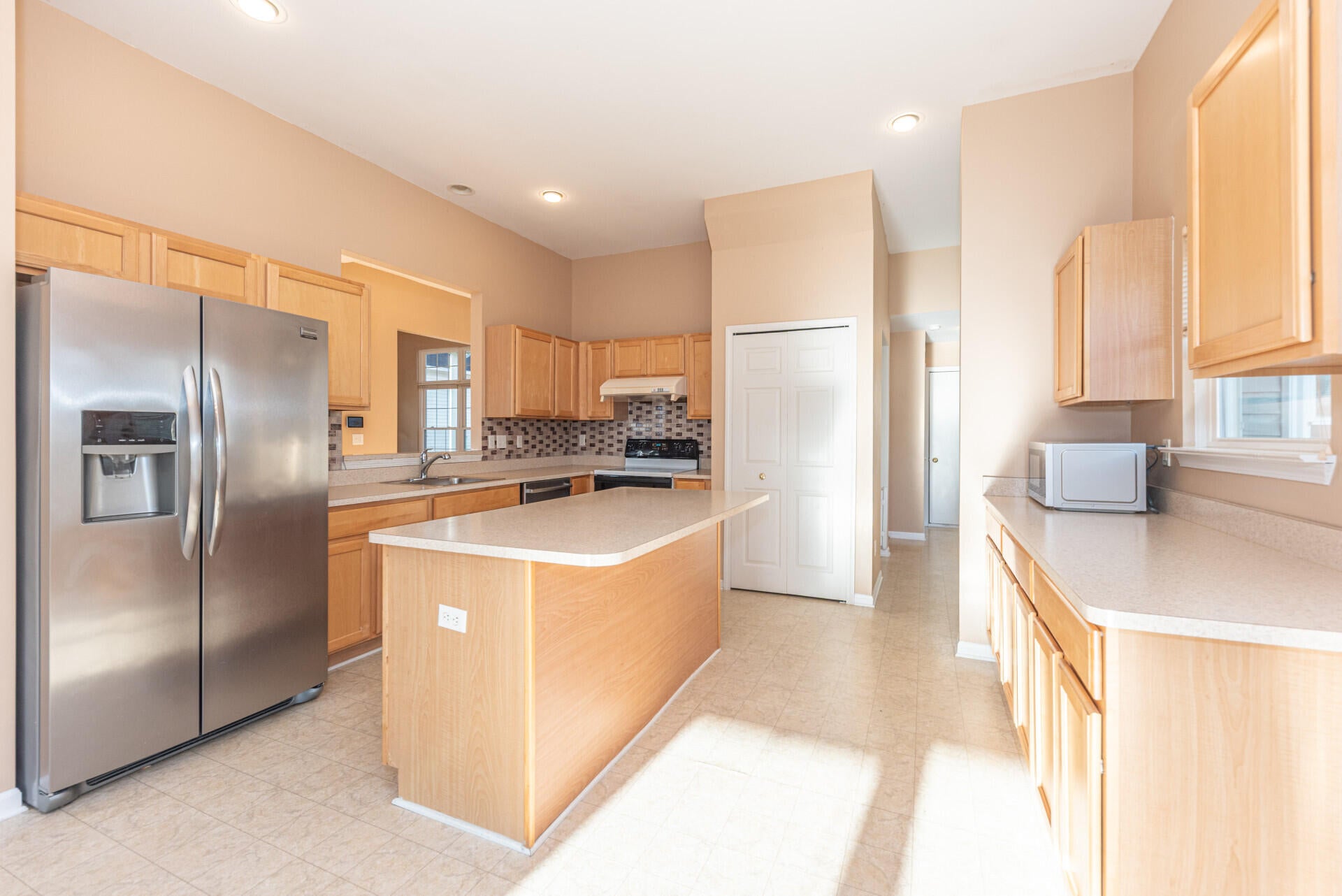 Ann Arbor, Michigan, 48103, United States, 4 Bedrooms Bedrooms, ,3 BathroomsBathrooms,Residential,For Sale,1991592