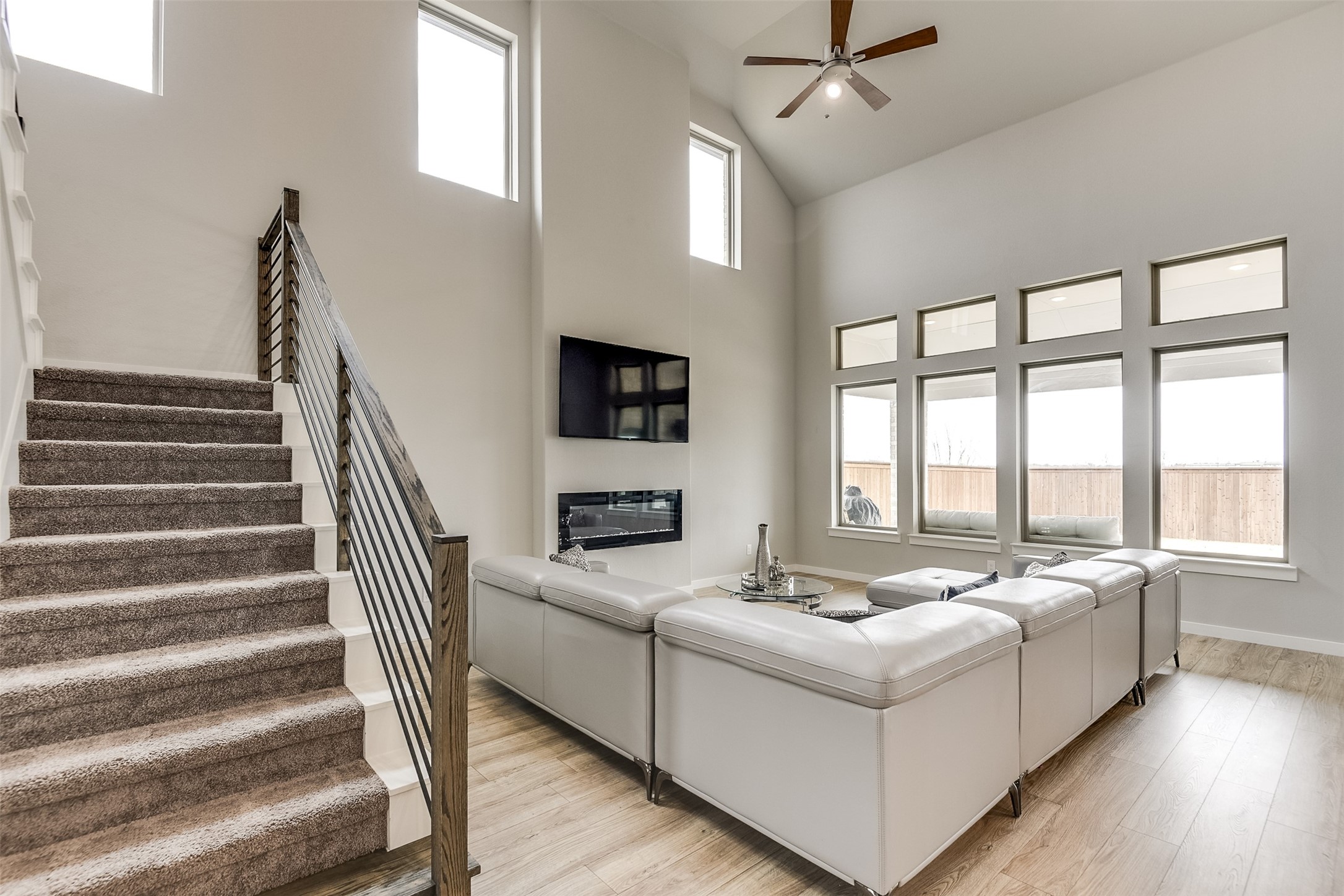 Waxahachie, Texas, 75165, United States, 4 Bedrooms Bedrooms, ,3 BathroomsBathrooms,Residential,For Sale,1925624