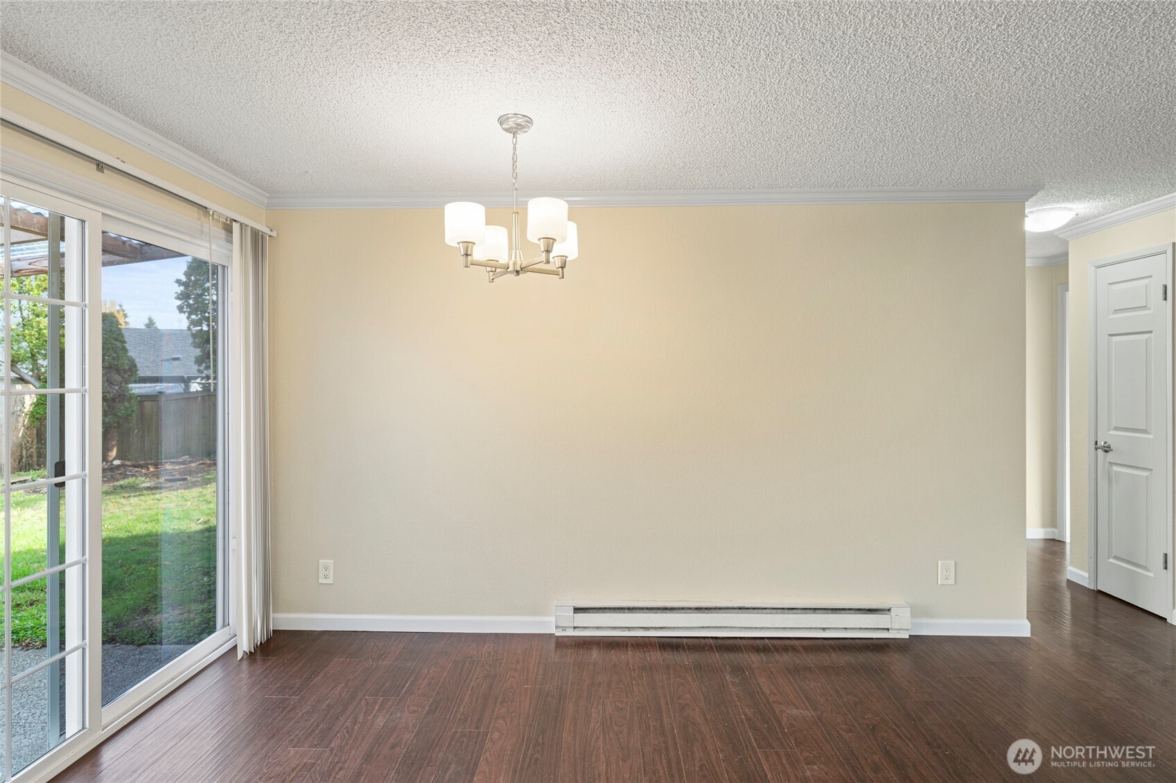 Auburn, Washington, 98001, United States, 4 Bedrooms Bedrooms, ,2 BathroomsBathrooms,Residential,For Sale,1991202