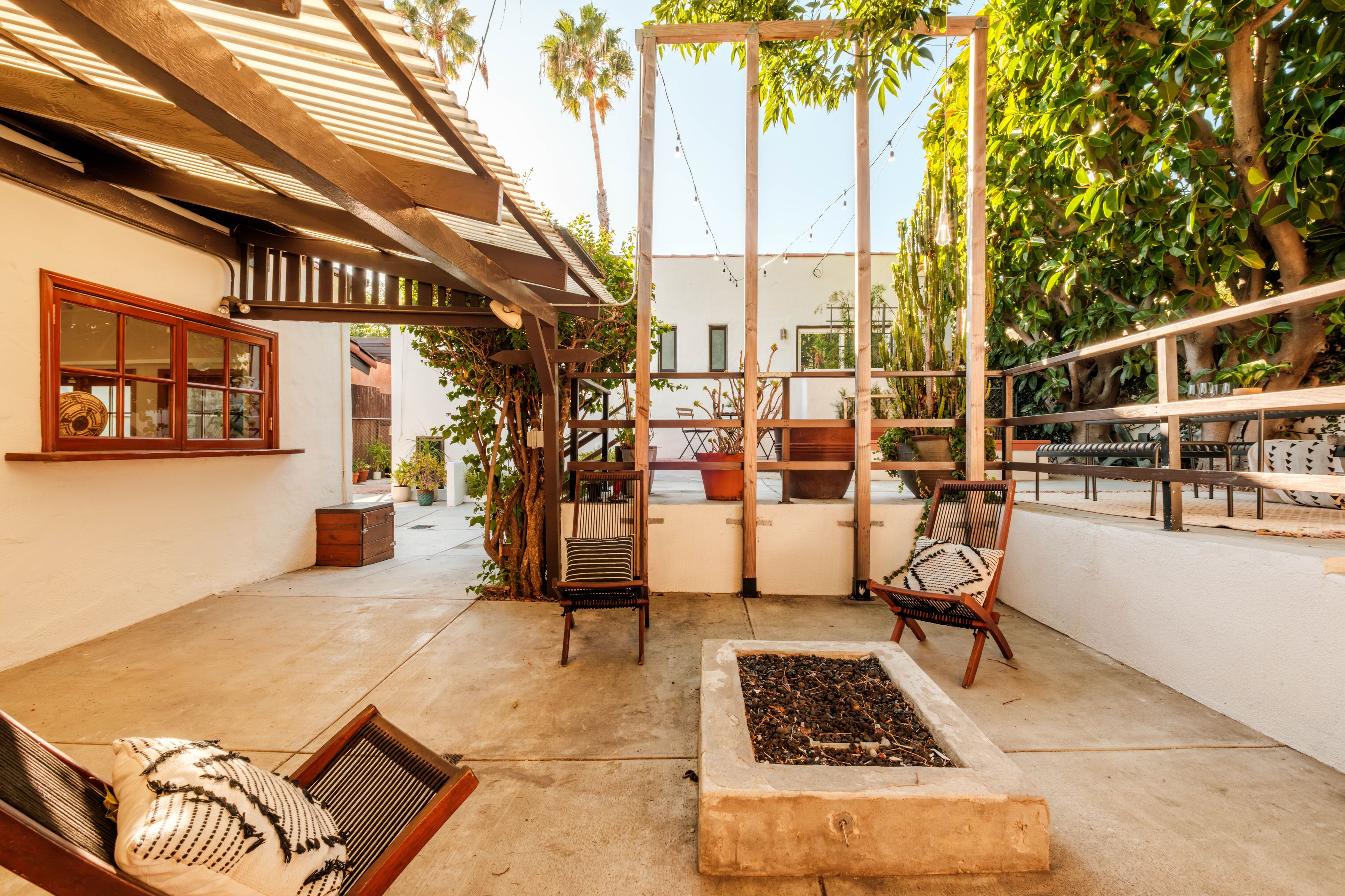  1338 S Sierra Bonita Ave - 物件實景