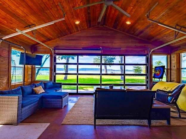 Possum Kingdom Lake, Texas, 76449, United States, 3 Bedrooms Bedrooms, ,2 BathroomsBathrooms,Residential,For Sale,1976028