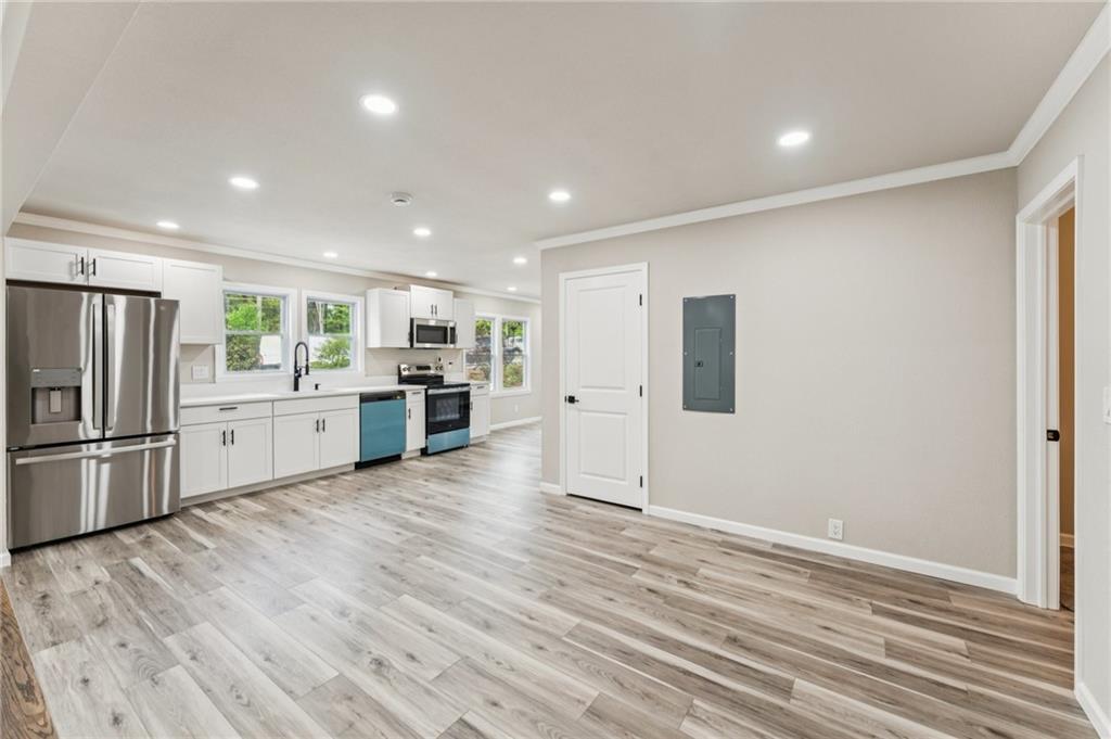 Atlanta, Georgia, 30338, United States, 3 Bedrooms Bedrooms, ,2 BathroomsBathrooms,Residential,For Sale,2037309