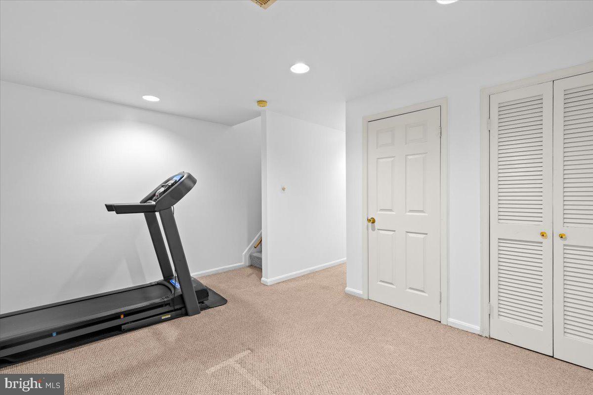 Alexandria, Virginia, 22306, United States, 3 Bedrooms Bedrooms, ,4 BathroomsBathrooms,Residential,For Sale,1984696