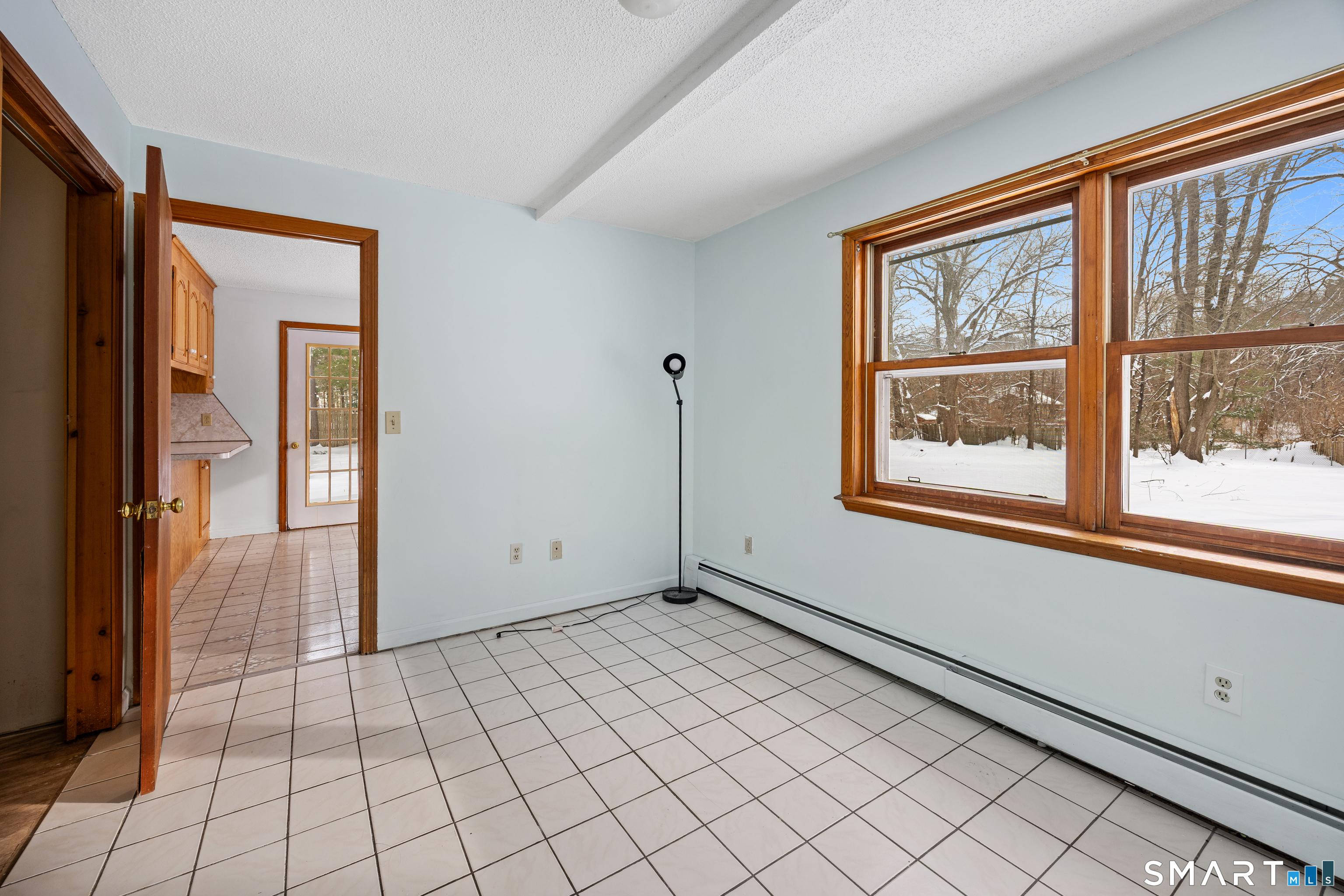 Southington, Connecticut, 06489, United States, 5 Bedrooms Bedrooms, ,3 BathroomsBathrooms,Residential,For Sale,2007439