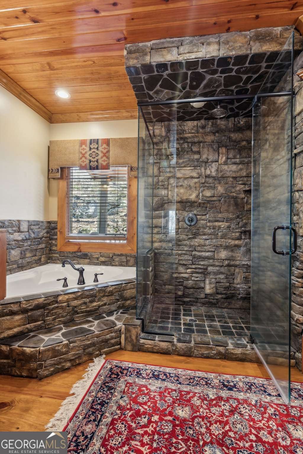 Ellijay, Georgia, 30536, United States, 5 Bedrooms Bedrooms, ,4 BathroomsBathrooms,Residential,For Sale,1880037