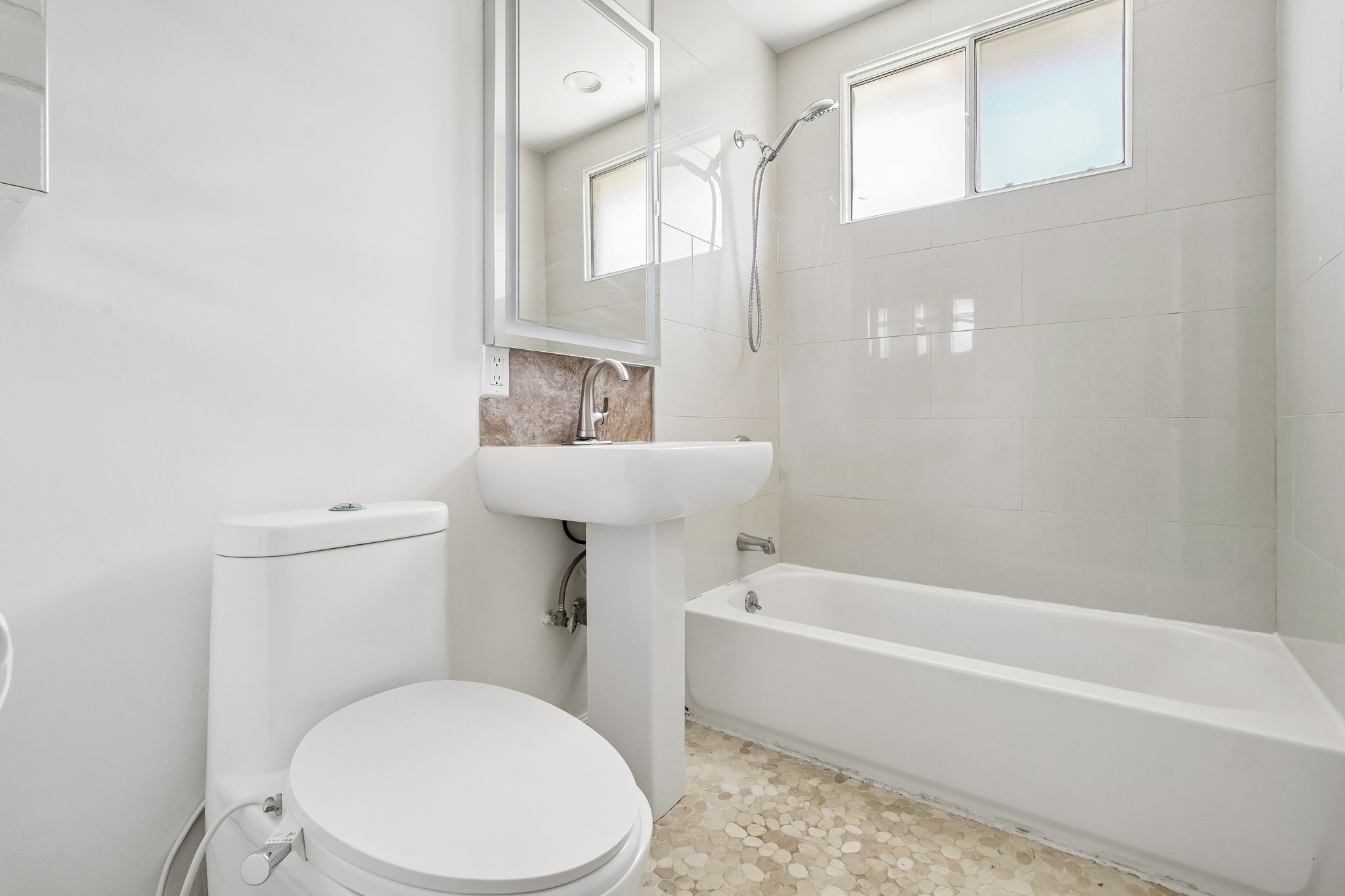  889 West 25th Street, Los Angeles, CA 90731 - 物件實景