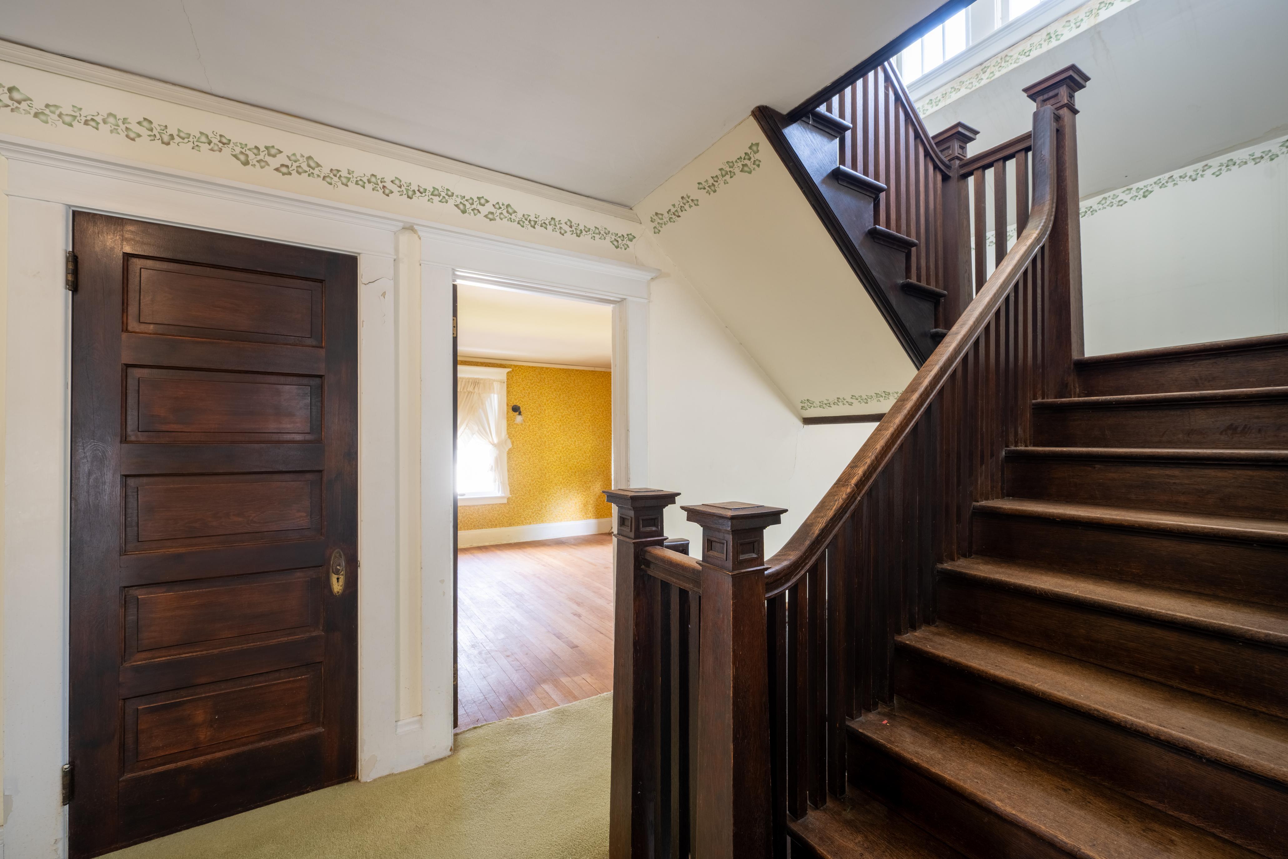  92 Champlain Avenue, Ticonderoga, NY, 12883 - 物件實景