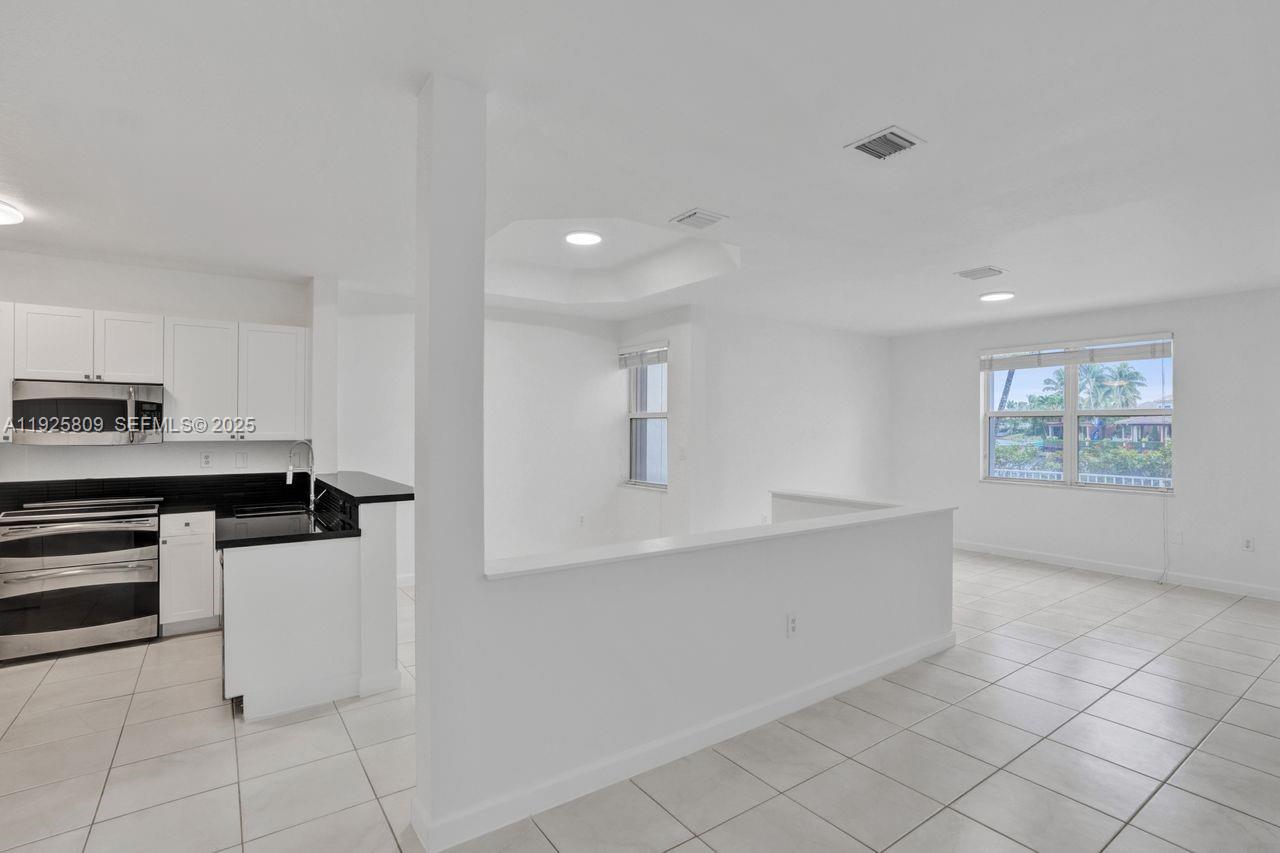 Doral, Florida, 33178, United States, 4 Bedrooms Bedrooms, ,3 BathroomsBathrooms,Residential,For Sale,2003230