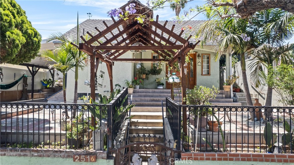 Los Angeles, California, 90033, United States, 4 Bedrooms Bedrooms, ,2 BathroomsBathrooms,Residential,For Sale,1938411