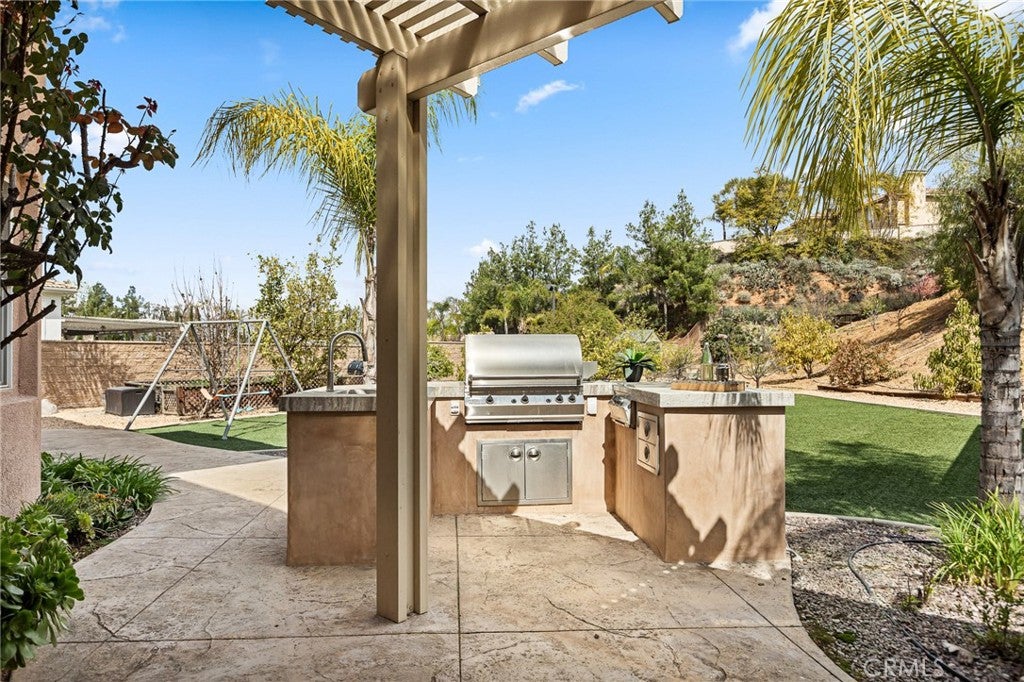 Redlands, California, 92373, United States, 4 Bedrooms Bedrooms, ,4 BathroomsBathrooms,Residential,For Sale,1979010