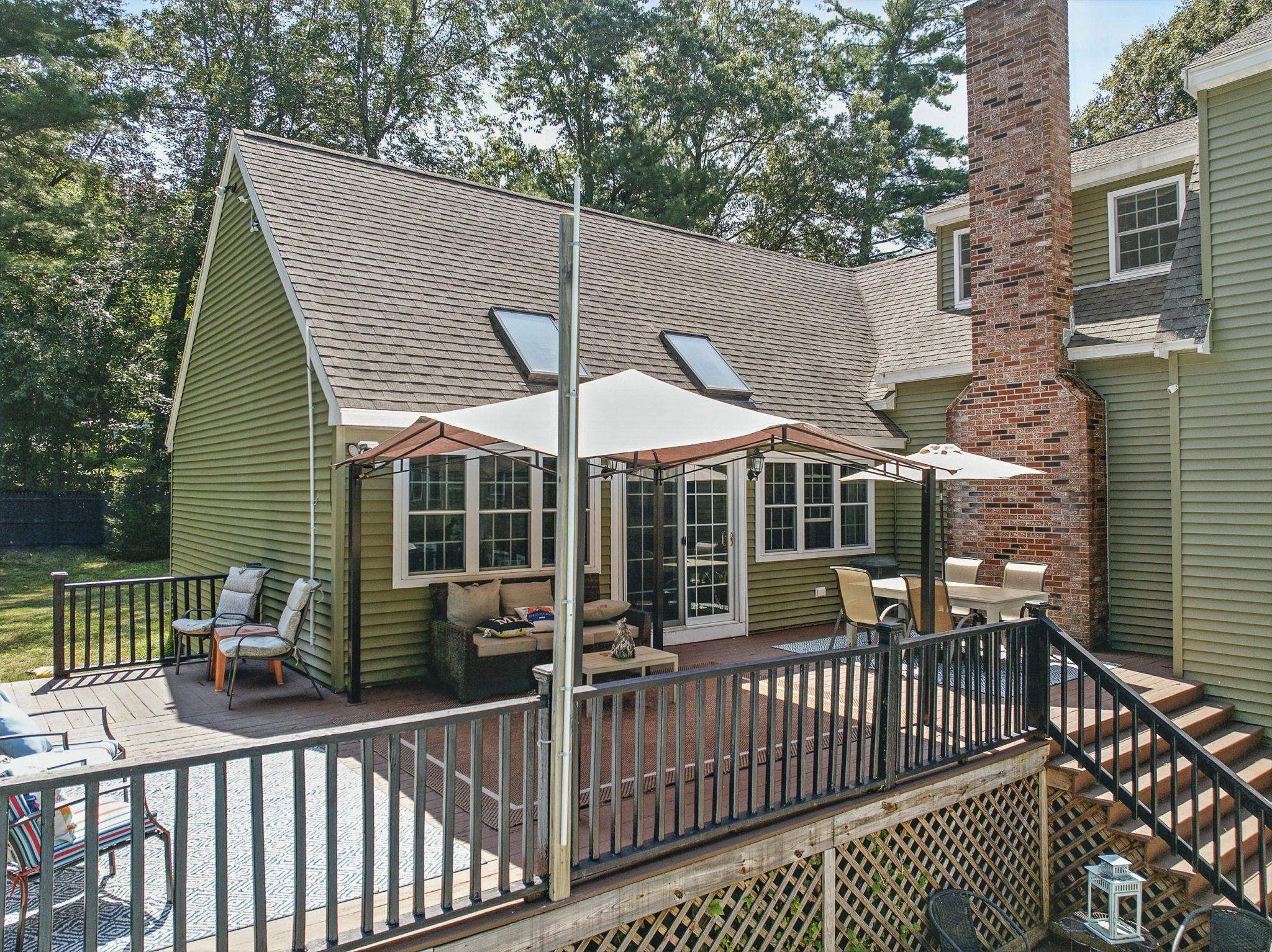 Plaistow, New Hampshire, 03865, United States, 4 Bedrooms Bedrooms, ,3 BathroomsBathrooms,Residential,For Sale,1987491