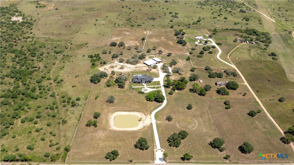 Victoria, Texas, 77904, United States, 4 Bedrooms Bedrooms, ,5 BathroomsBathrooms,Residential,For Sale,1947112