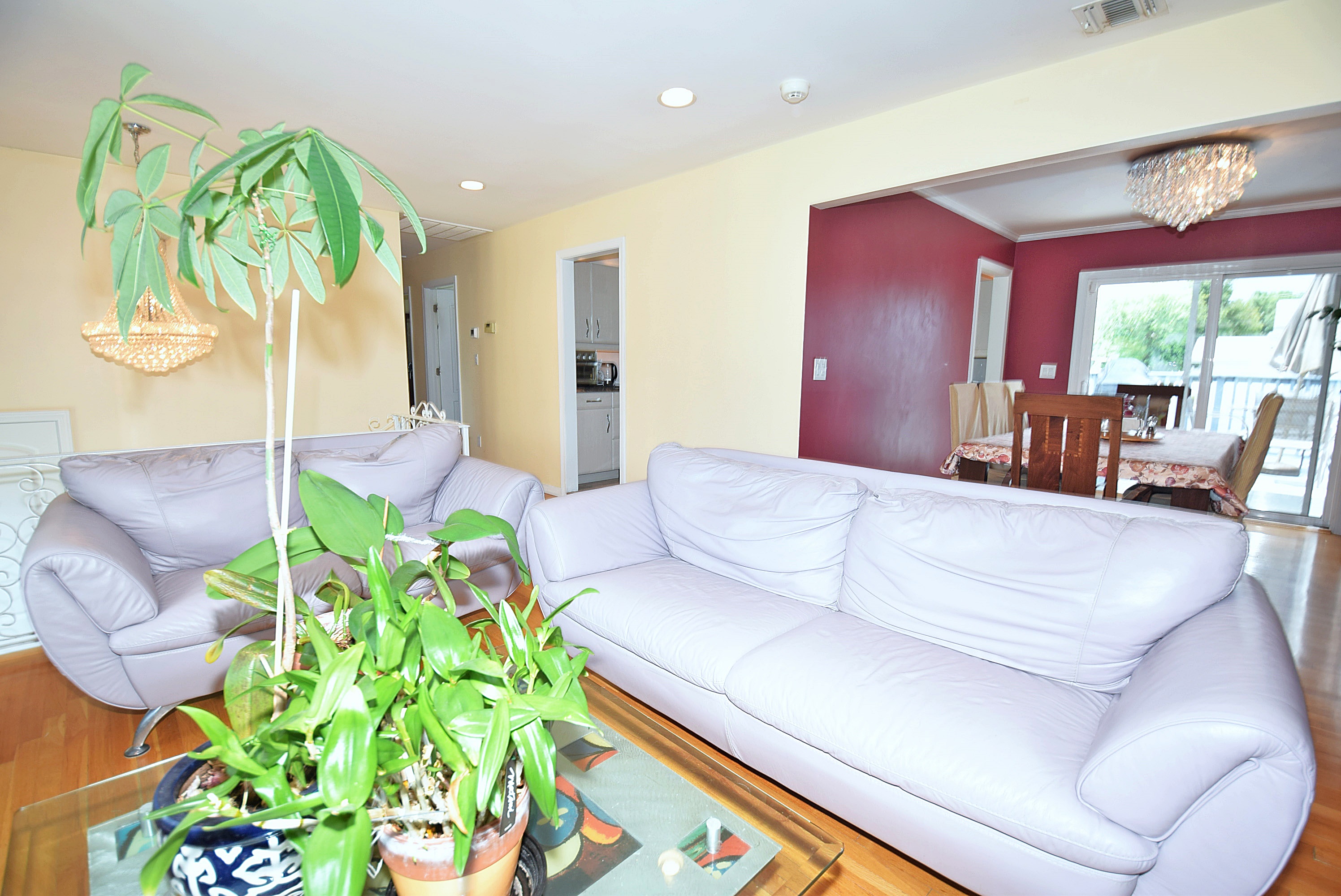 Wheatley Heights, New York, 11798, United States, 5 Bedrooms Bedrooms, ,2 BathroomsBathrooms,Residential,For Sale,1892743