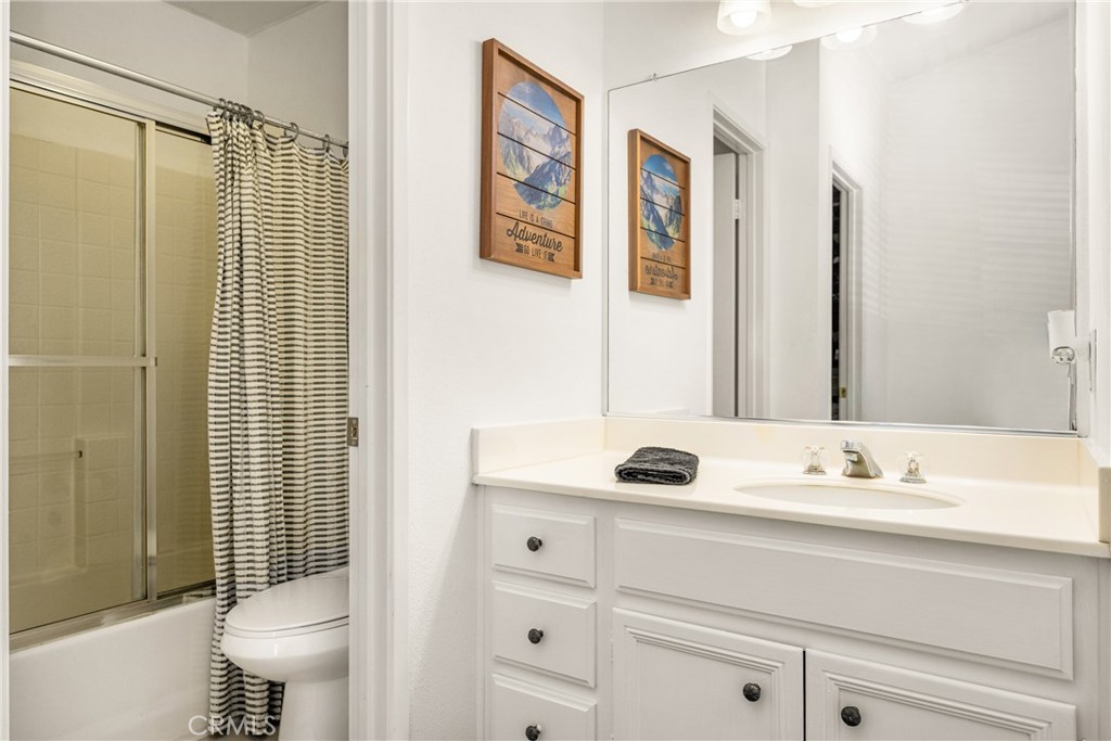 Lake Forest, California, 92610, United States, 2 Bedrooms Bedrooms, ,2 BathroomsBathrooms,Residential,For Sale,1846936