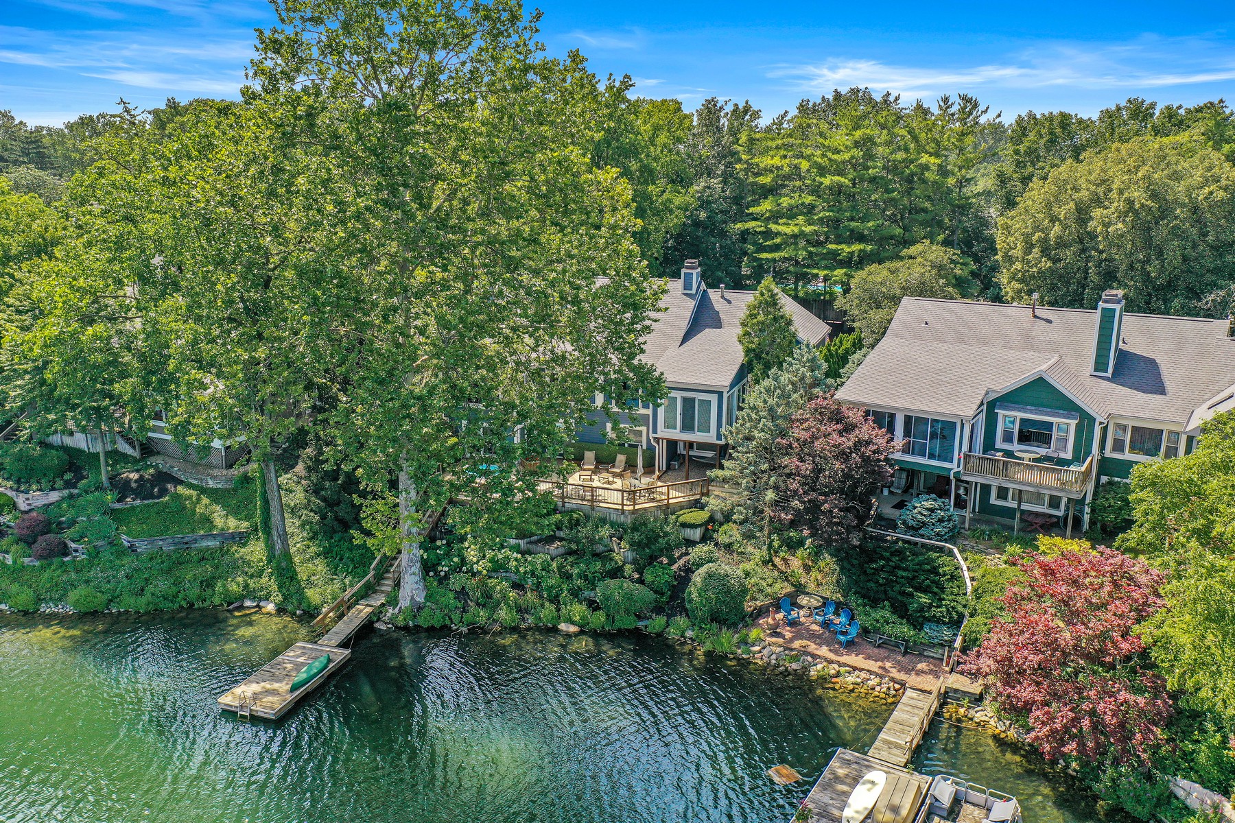  Beautifully Maintained Waterfront Home with Breathtaking Views - 物件實景