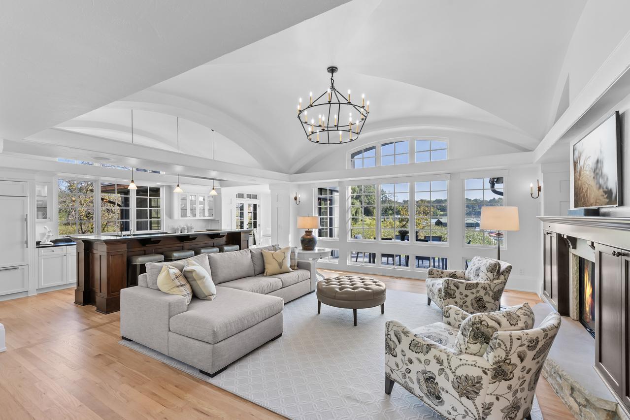 Orono, Minnesota, 55364, United States, 4 Bedrooms Bedrooms, ,4 BathroomsBathrooms,Residential,For Sale,1988176