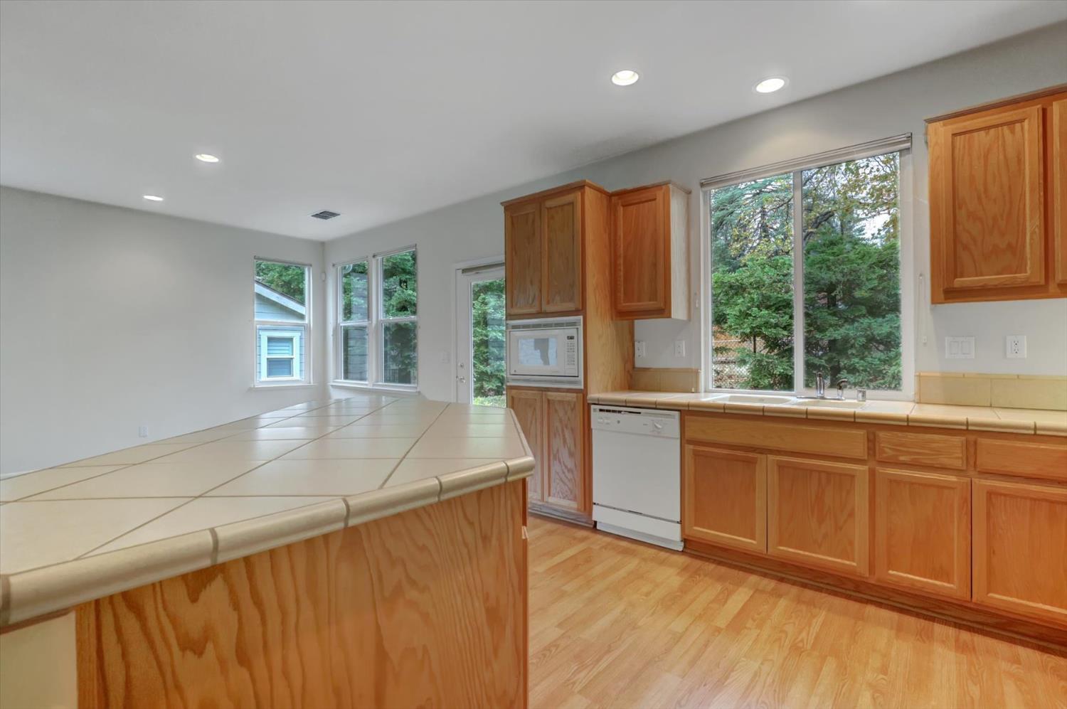 Grass Valley, California, 95945, United States, 2 Bedrooms Bedrooms, ,2 BathroomsBathrooms,Residential,For Sale,1996447