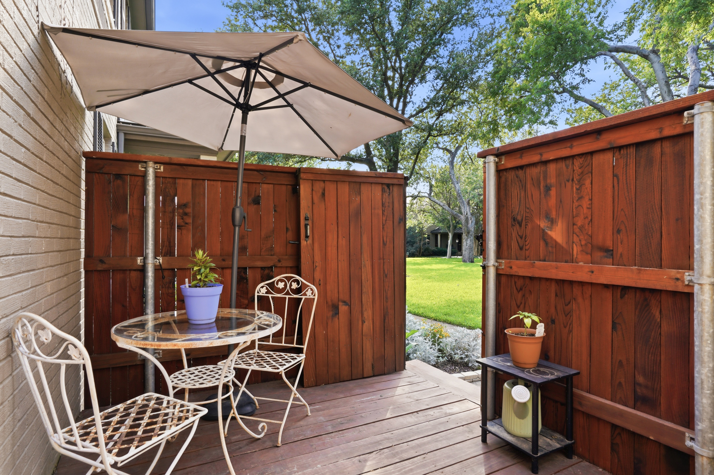  Rare Corner Unit Overlooking the Greenbelt in Sought-After Bordeaux Village - 物件實景