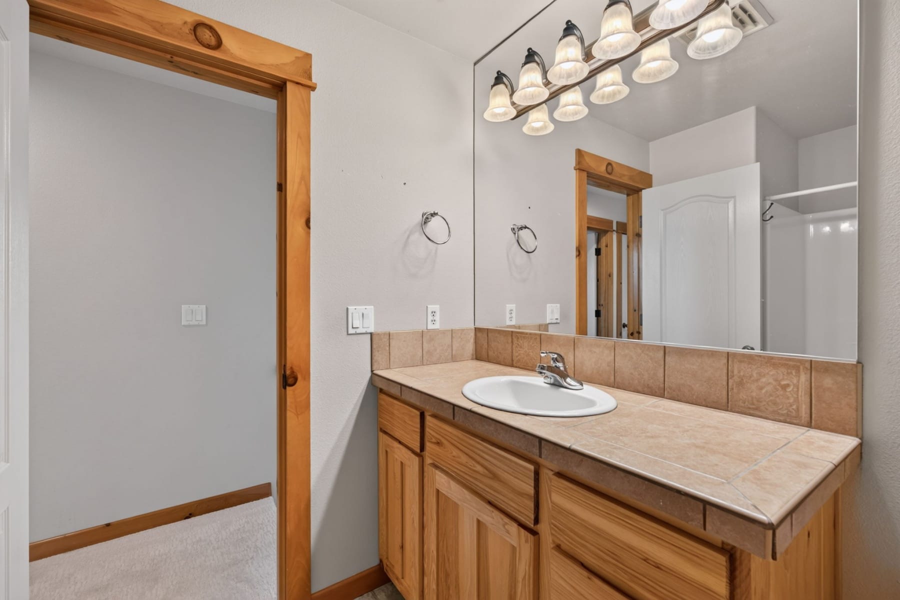  2108 NW Sterling Avenue Redmond, OR 97756 - 物件實景