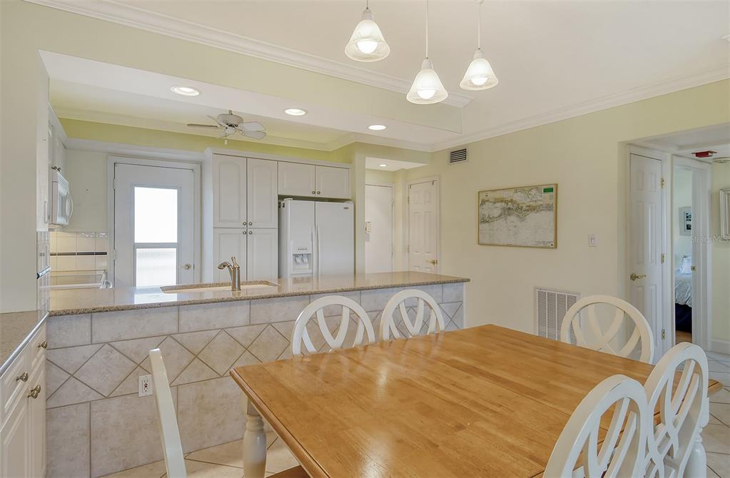 771 John Ringling Boulevard Unit 22FAIR, Sarasota, Florida, 34236, United States, 2 Bedrooms Bedrooms, ,2 BathroomsBathrooms,Residential,For Sale,771 John Ringling Boulevard Unit 22FAIR,1626949