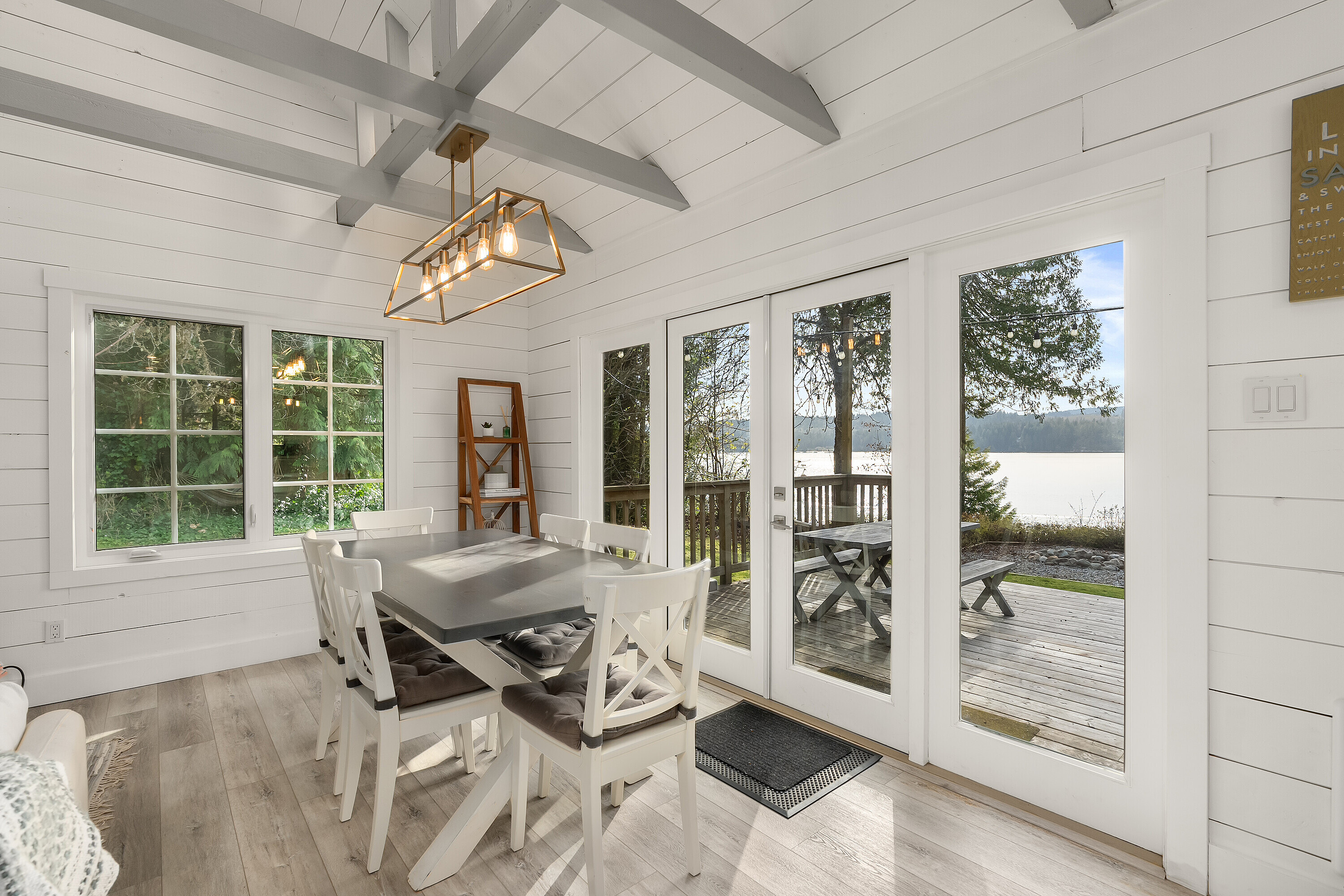  Inlet Waterfront Retreat - 物件實景