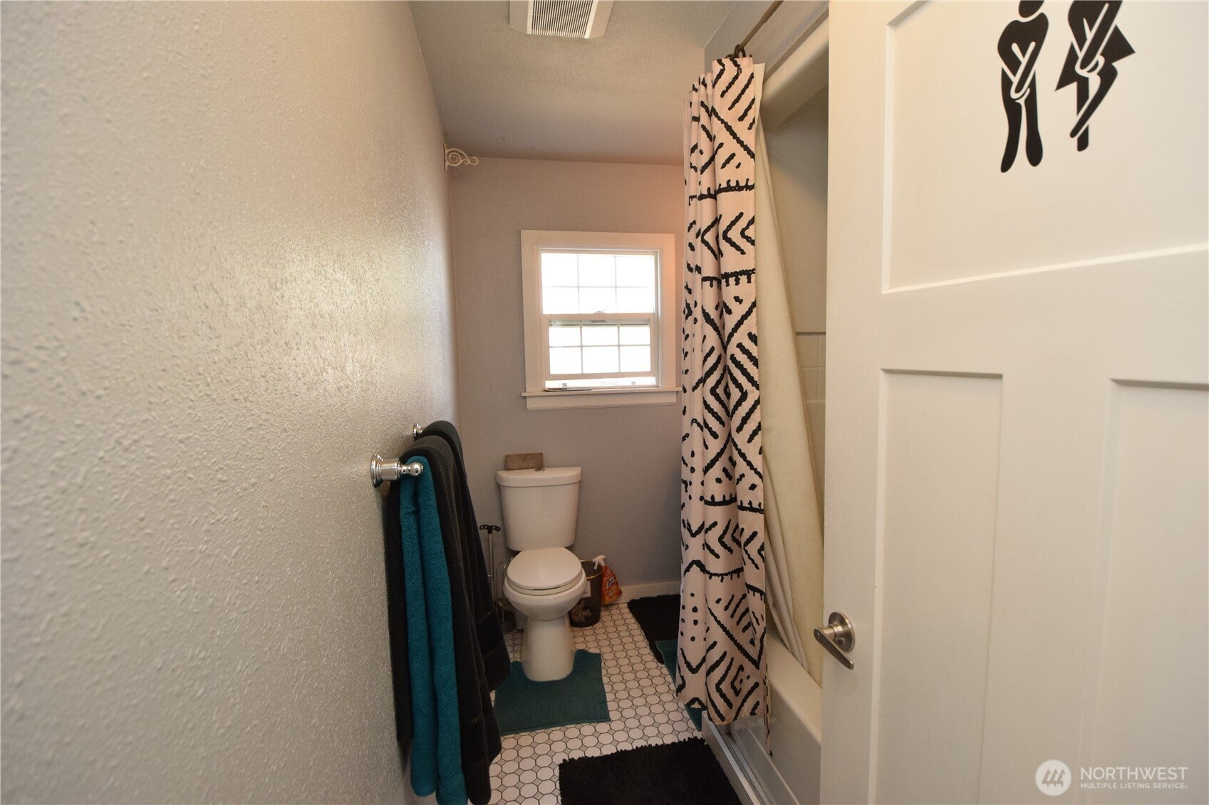 Tacoma, Washington, 98445, United States, 4 Bedrooms Bedrooms, ,1 BathroomBathrooms,Residential,For Sale,1898437