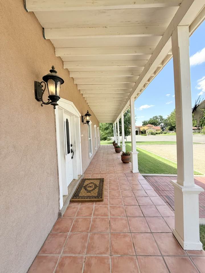 Carlsbad, New Mexico, 88220, United States, 3 Bedrooms Bedrooms, ,2 BathroomsBathrooms,Residential,For Sale,1973747