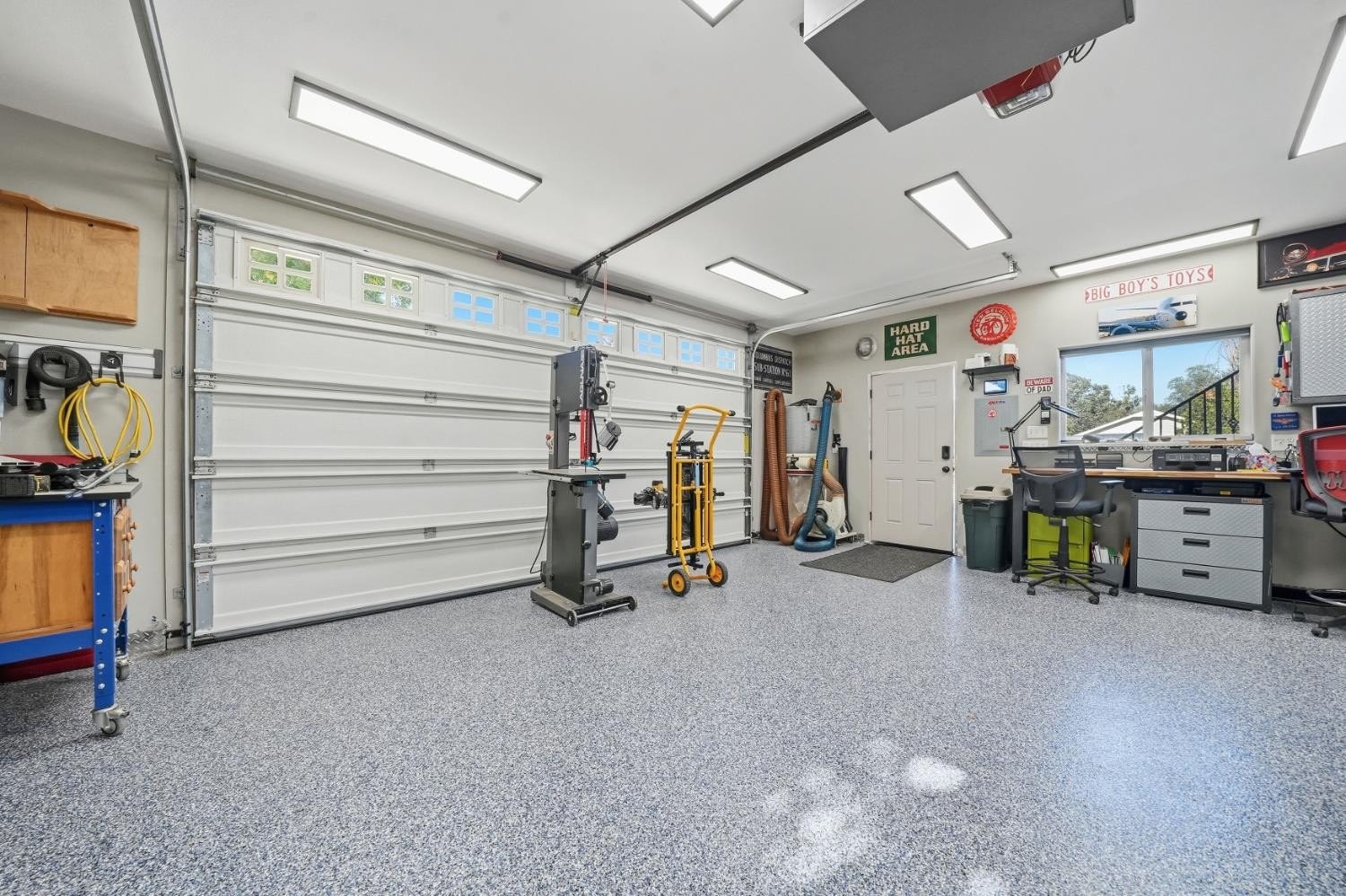 Valley Springs, California, 95252, United States, 3 Bedrooms Bedrooms, ,2 BathroomsBathrooms,Residential,For Sale,1981234