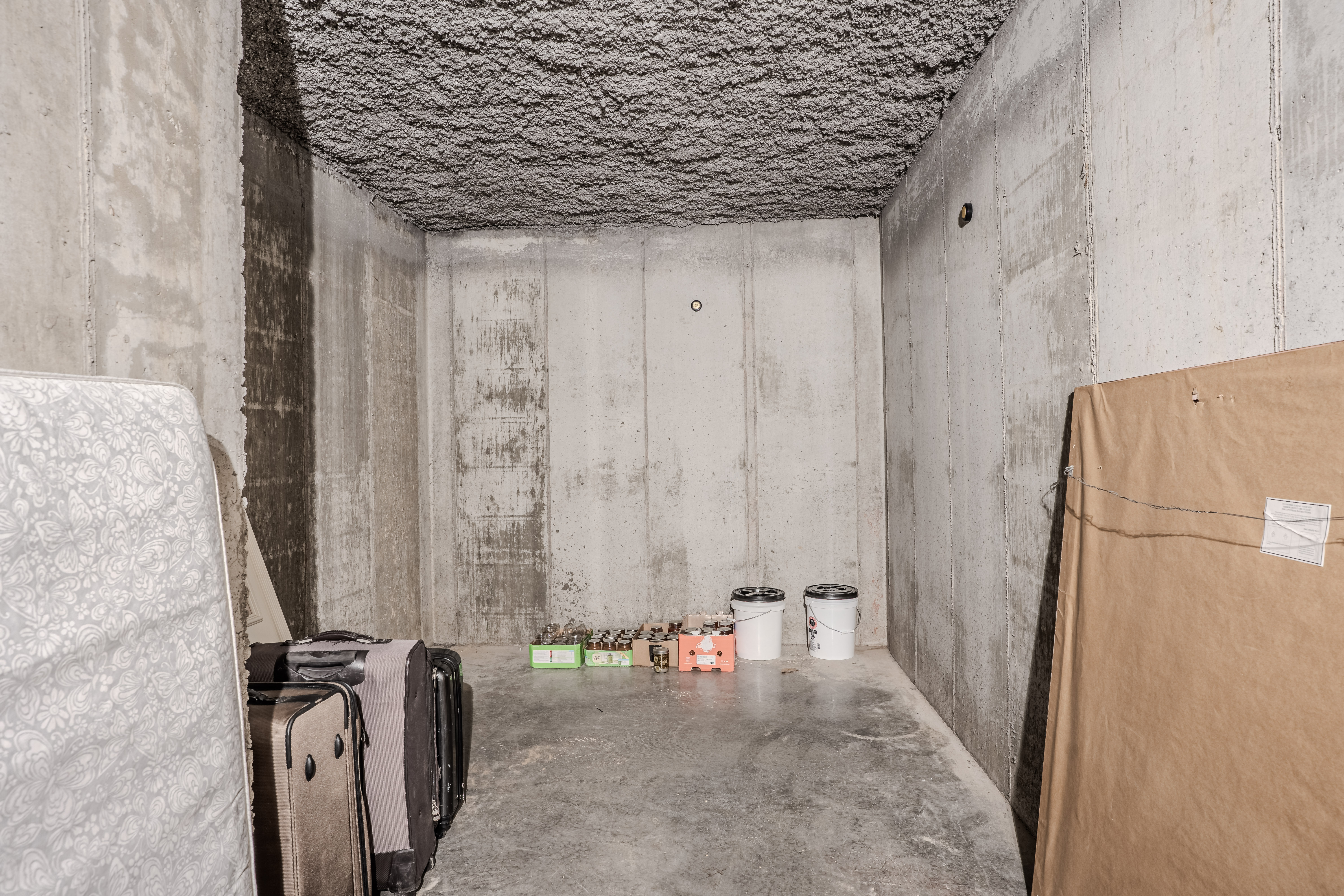 Frankfort, Kentucky, 40601, United States, 6 Bedrooms Bedrooms, ,3 BathroomsBathrooms,Residential,For Sale,2012095