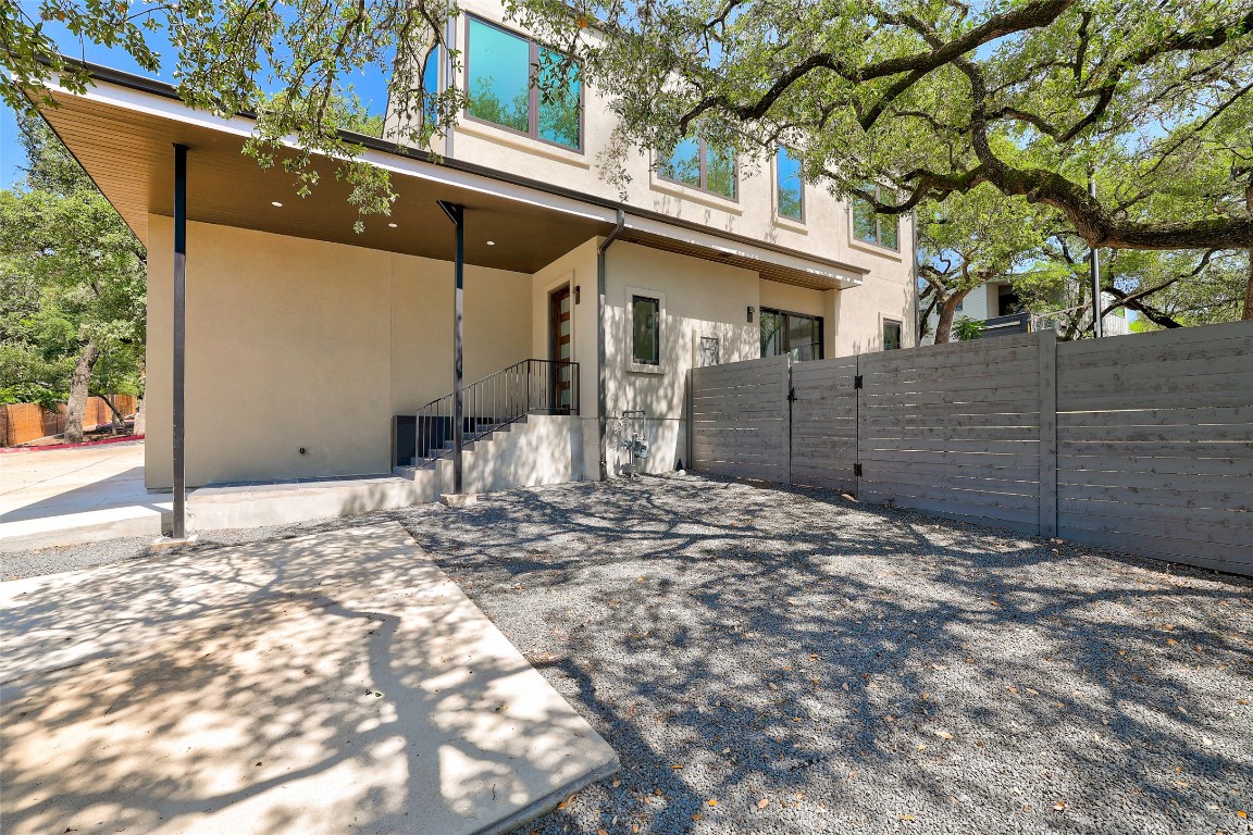 Austin, Texas, 78704, United States, 3 Bedrooms Bedrooms, ,3 BathroomsBathrooms,Residential,For Sale,1848739