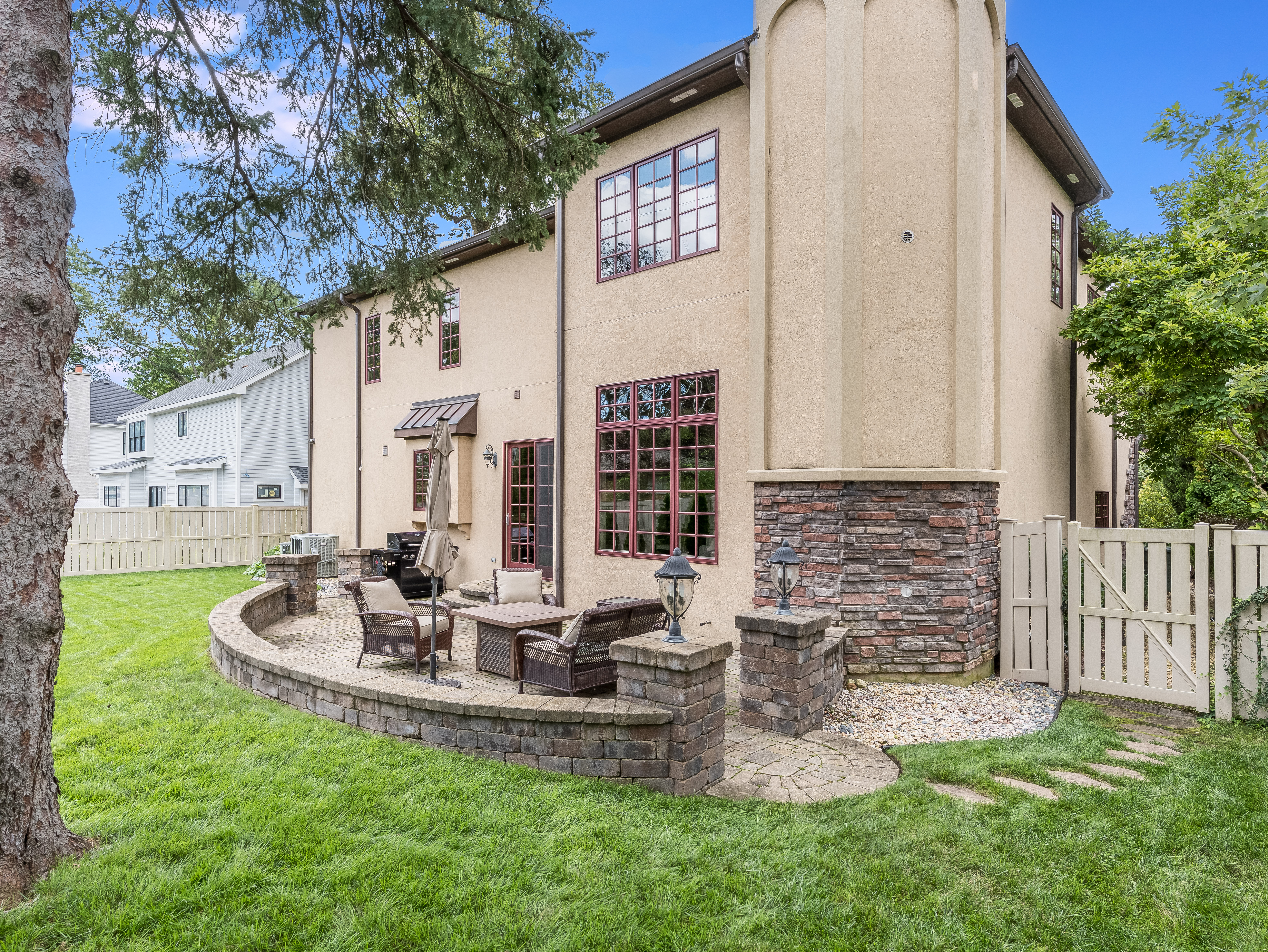  Experience Exceptional Luxury Living in Naperville