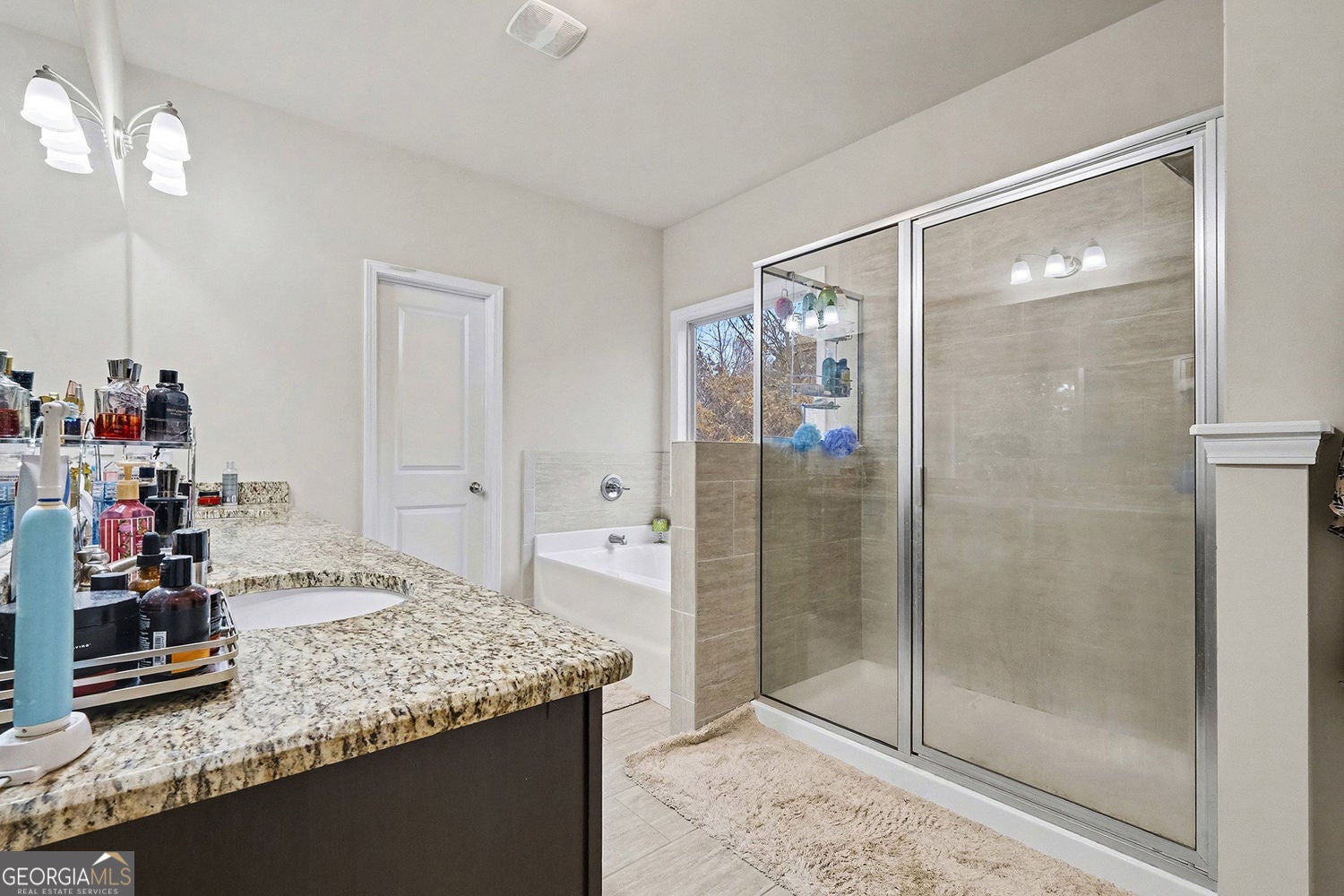 Braselton, Georgia, 30517, United States, 4 Bedrooms Bedrooms, ,4 BathroomsBathrooms,Residential,For Sale,2006577