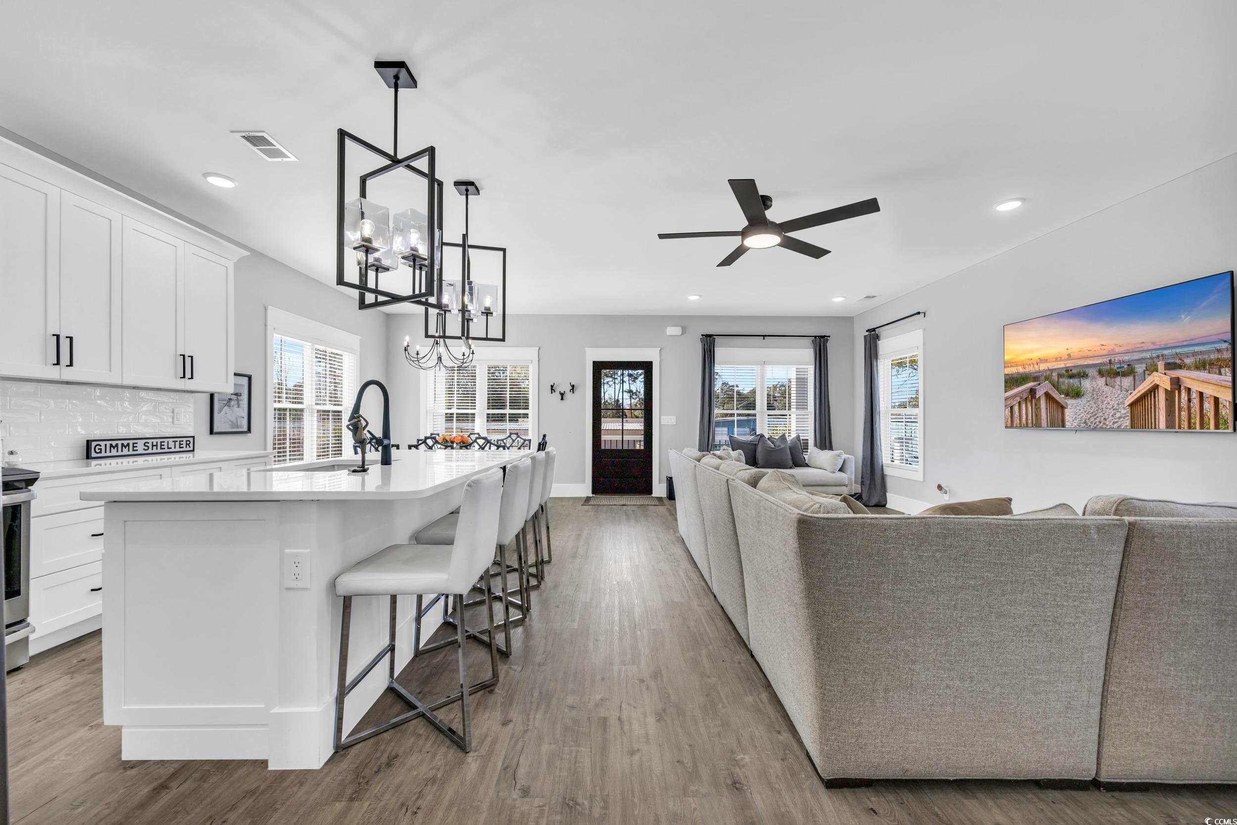Murrells Inlet, South Carolina, 29576, United States, 5 Bedrooms Bedrooms, ,6 BathroomsBathrooms,Residential,For Sale,1937732