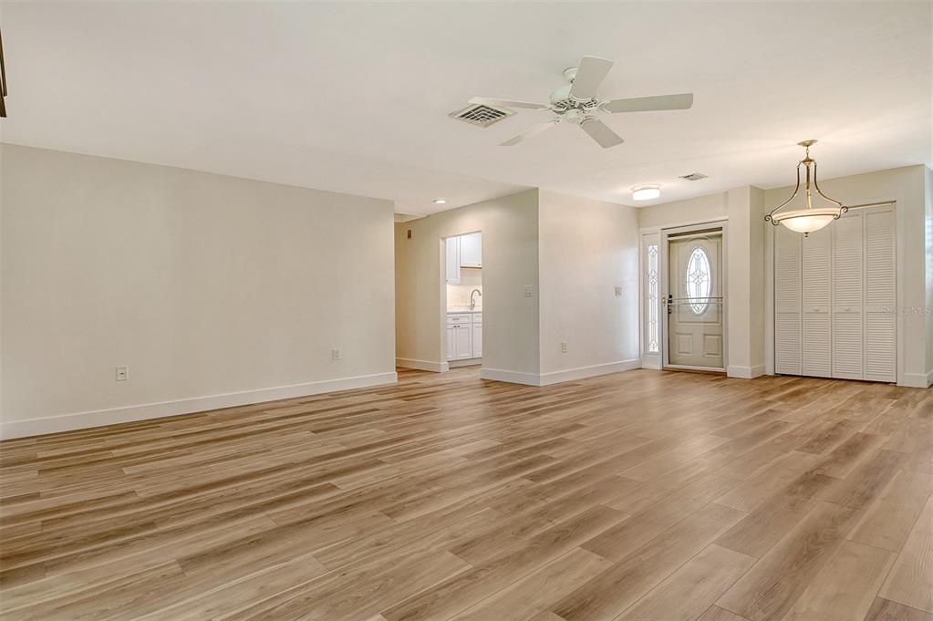 Sarasota, Florida, 34242, United States, 2 Bedrooms Bedrooms, ,2 BathroomsBathrooms,Residential,For Sale,1926172