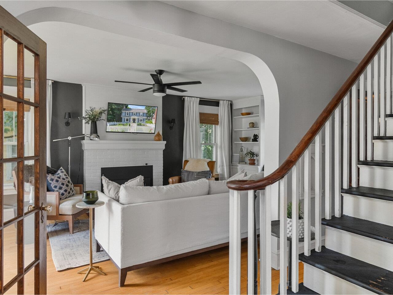 Burlington, Vermont, 05401, United States, 3 Bedrooms Bedrooms, ,2 BathroomsBathrooms,Residential,For Sale,1906339